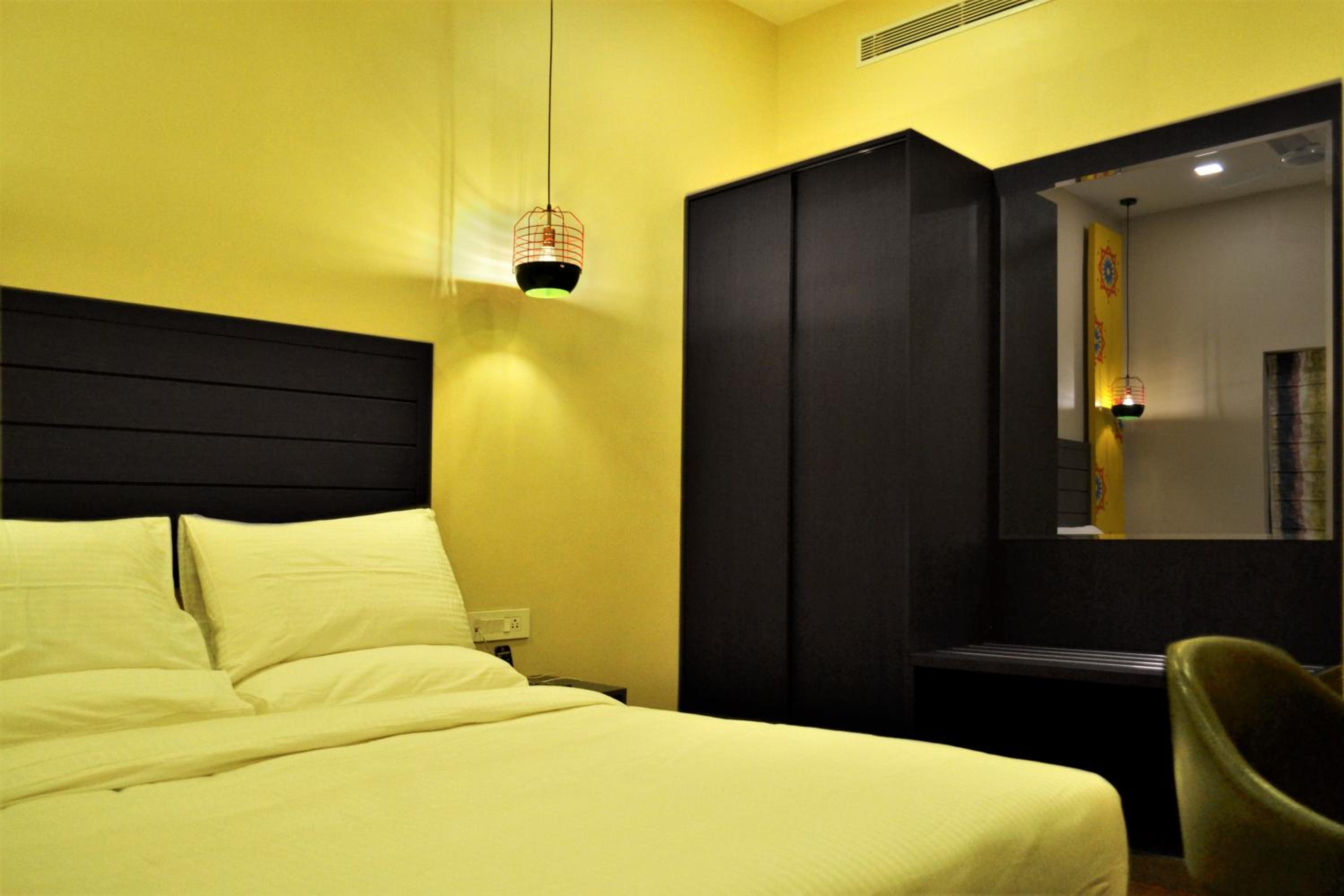 Double or Twin Room - Photo 6