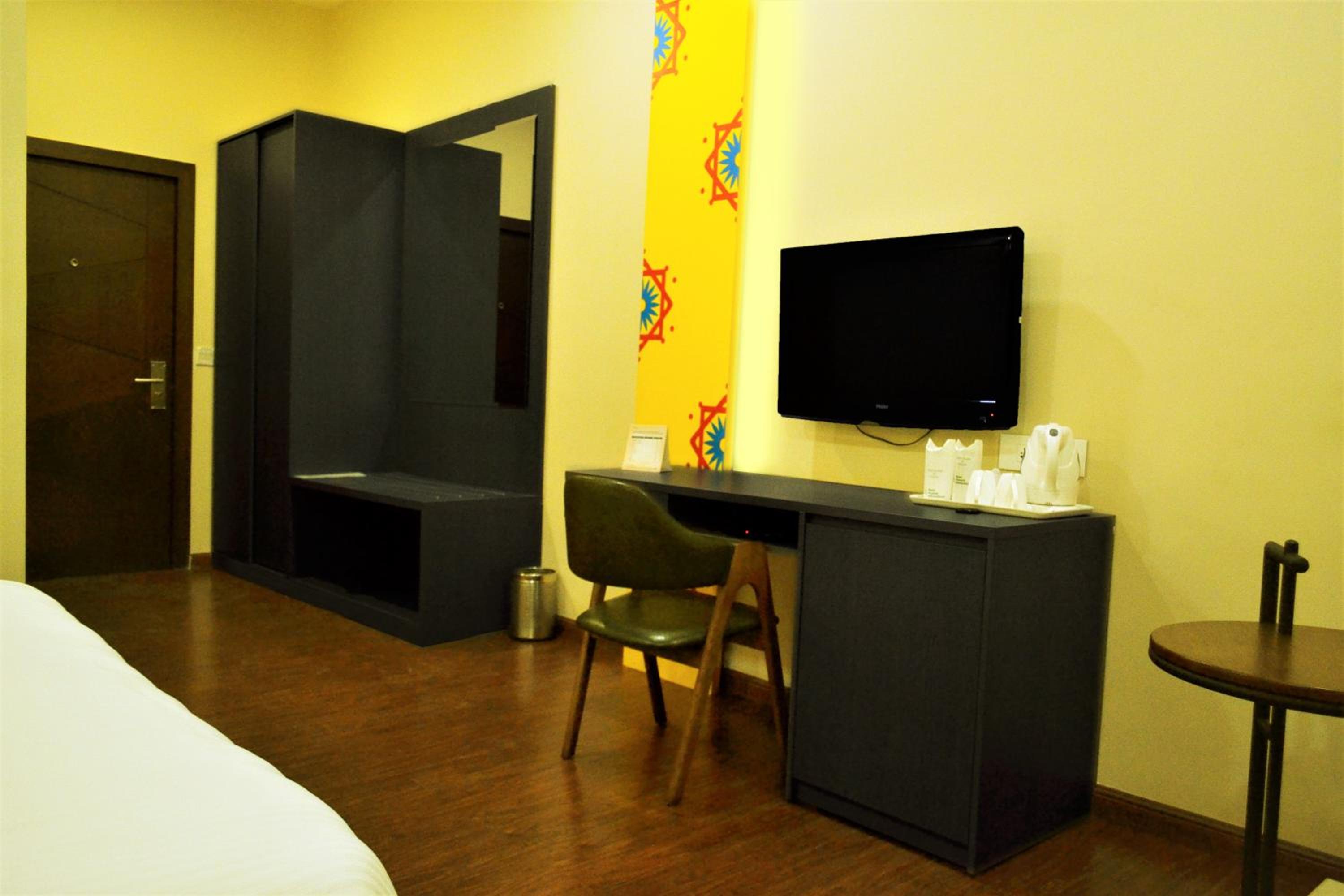 Double or Twin Room - Photo 5