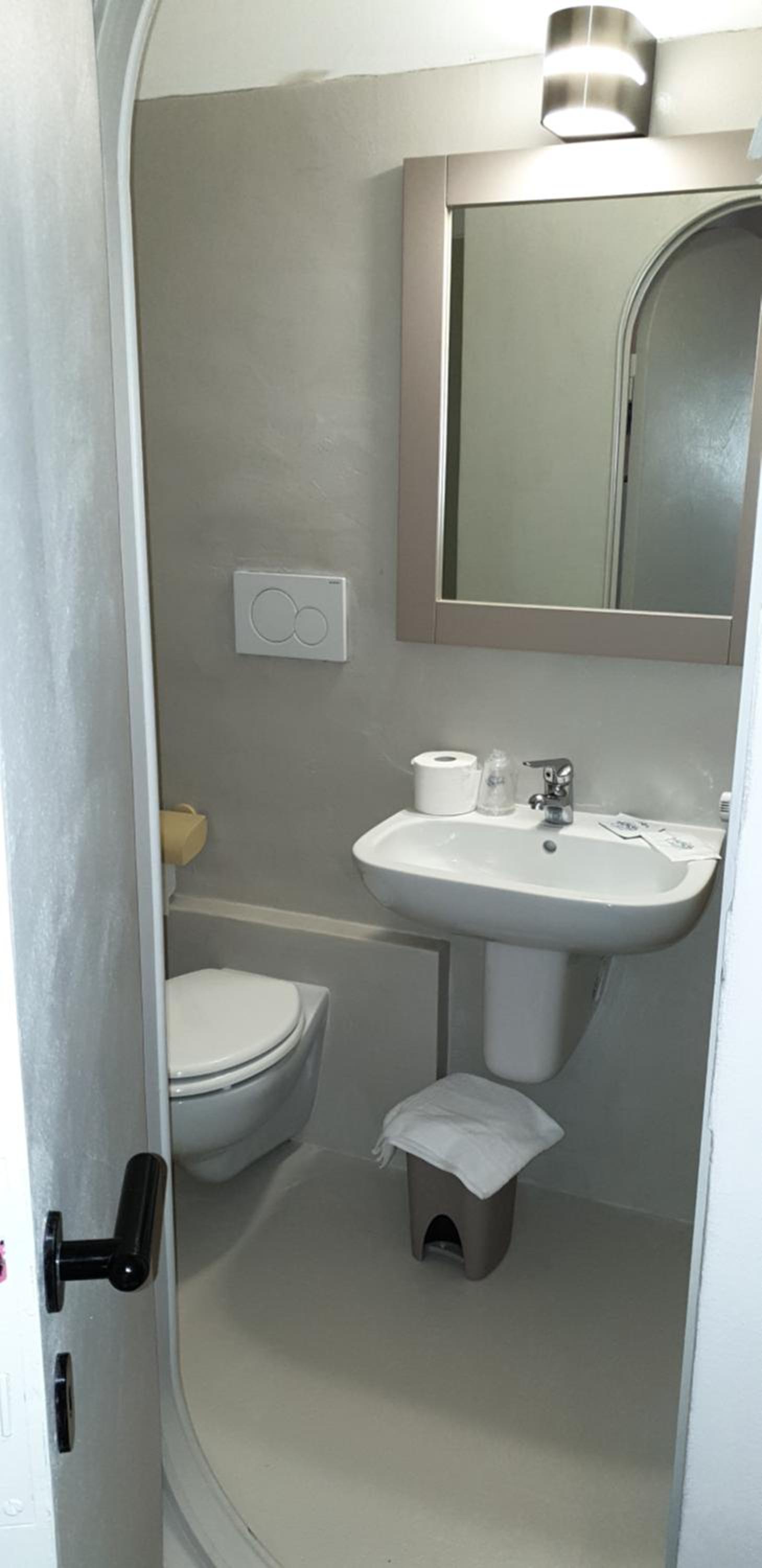 Double Room - Photo 2