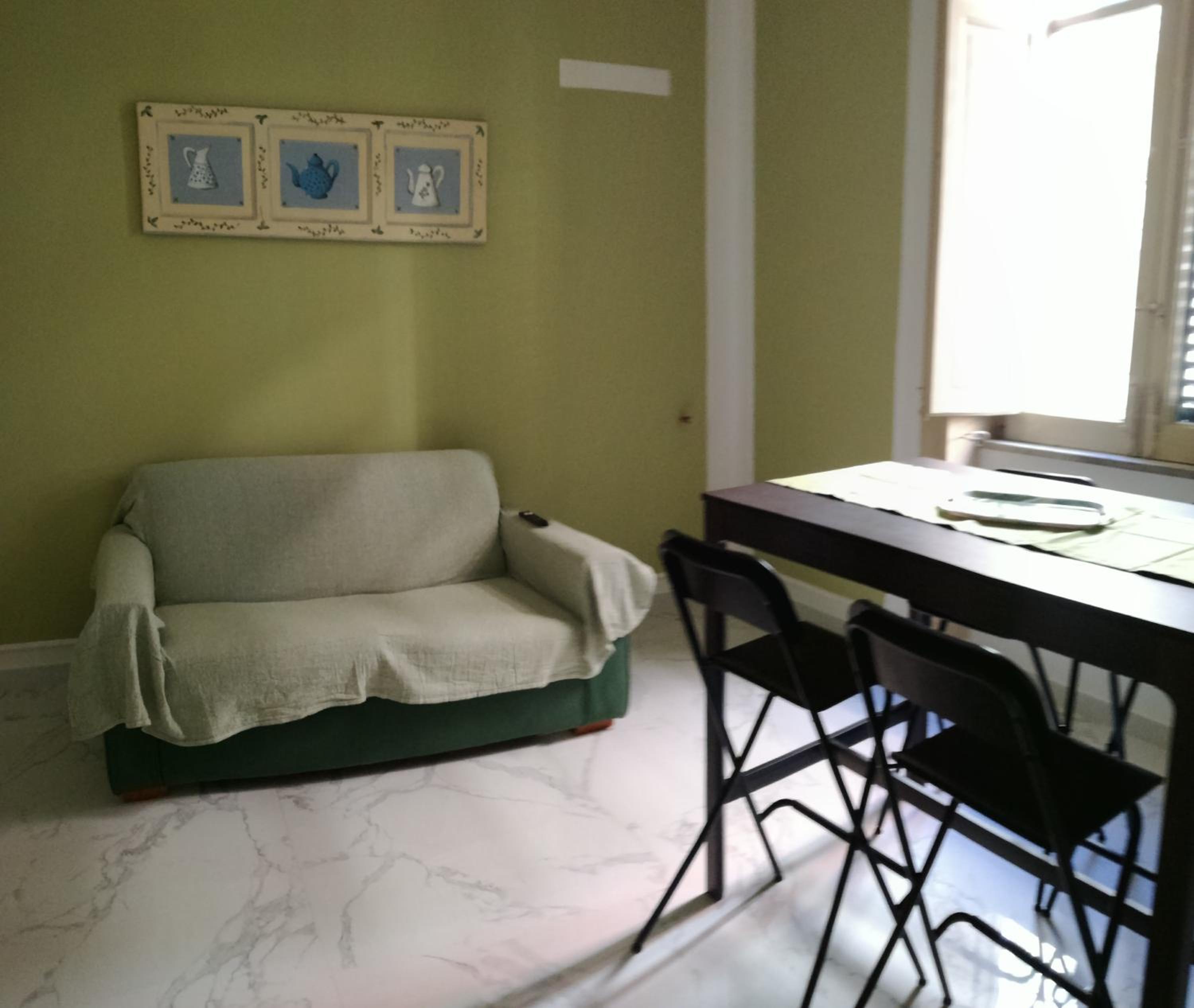 One-Bedroom Apartment - Photo 1