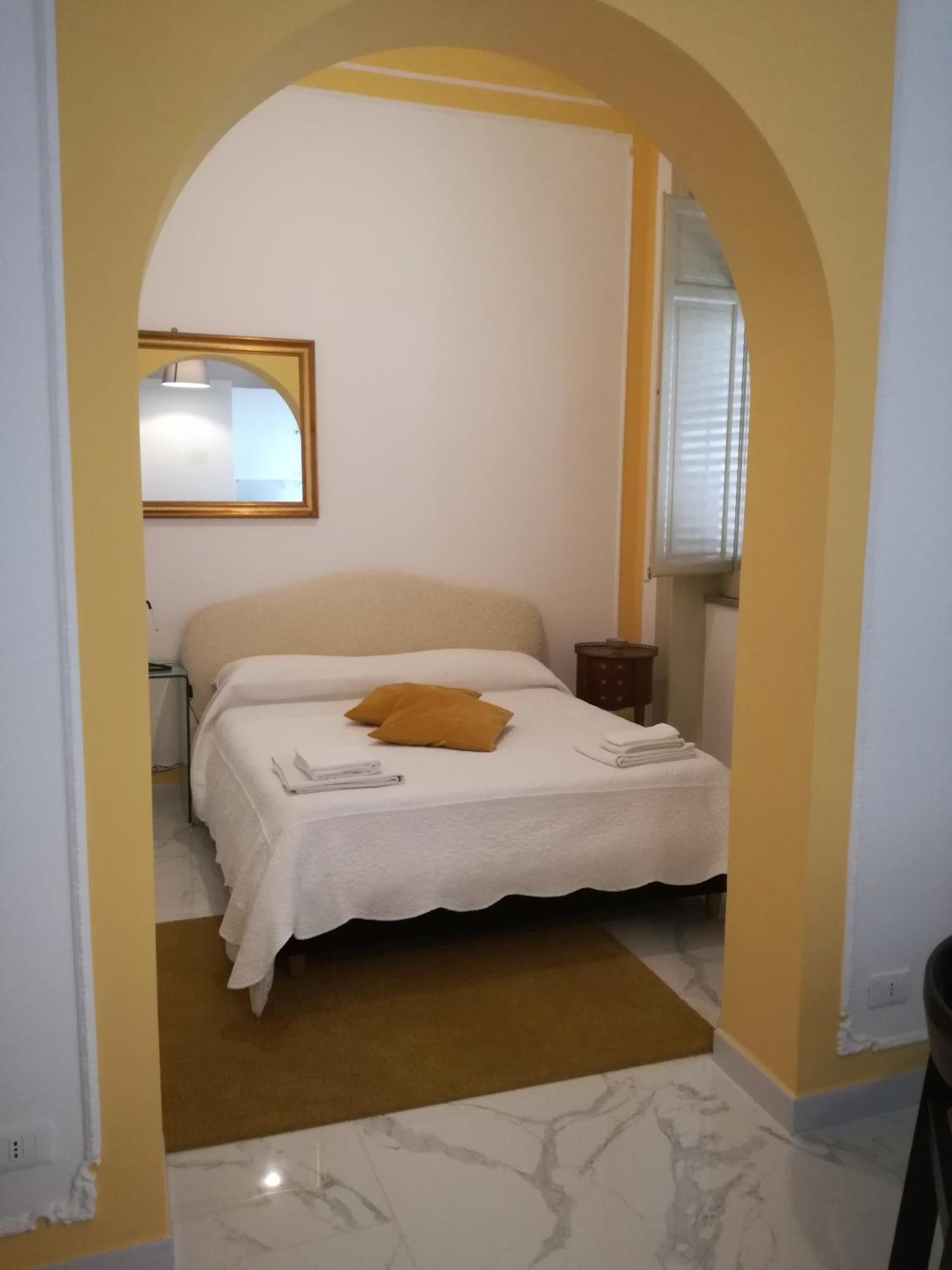 One-Bedroom Apartment - Photo 7