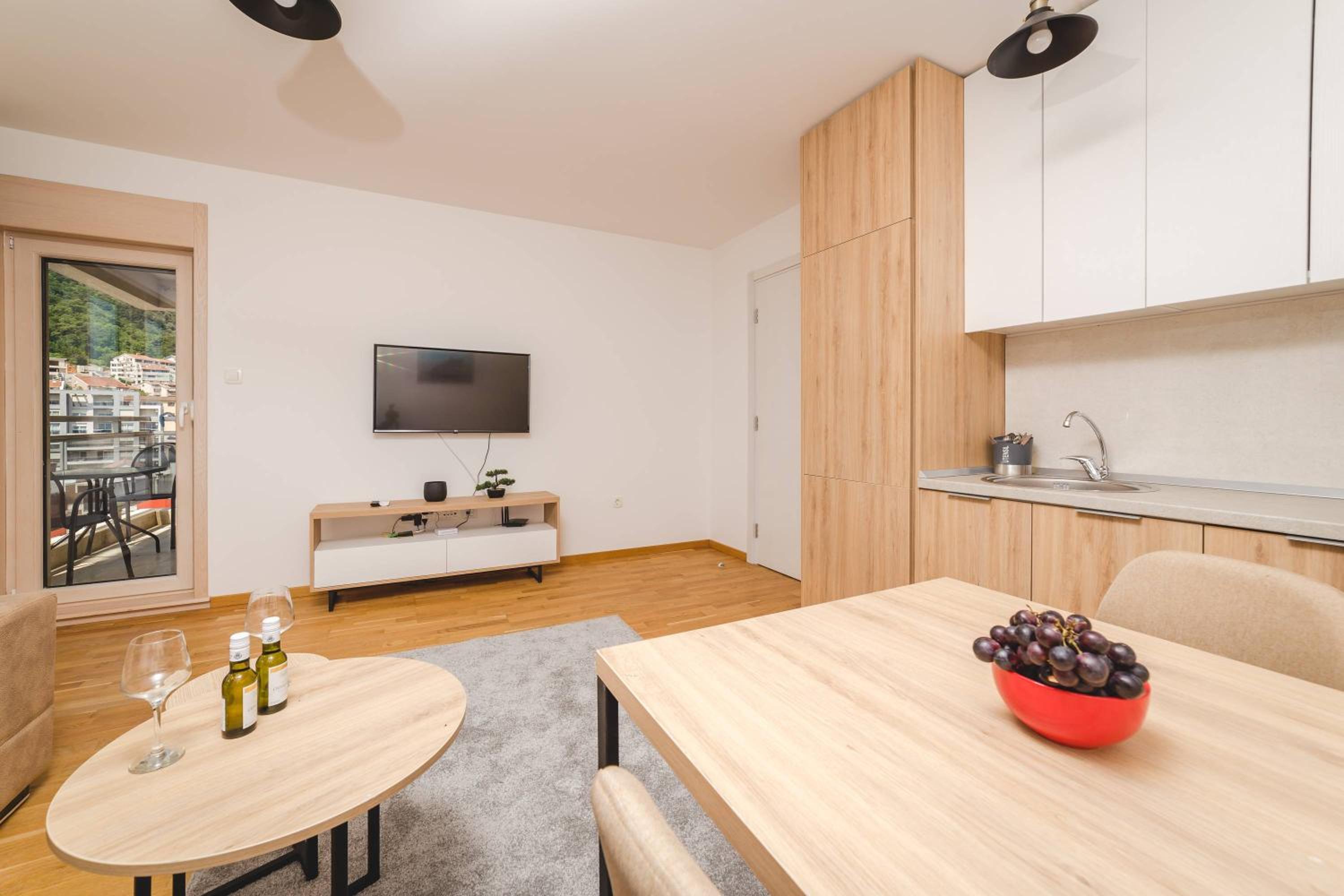 One-Bedroom Apartment - Photo 21