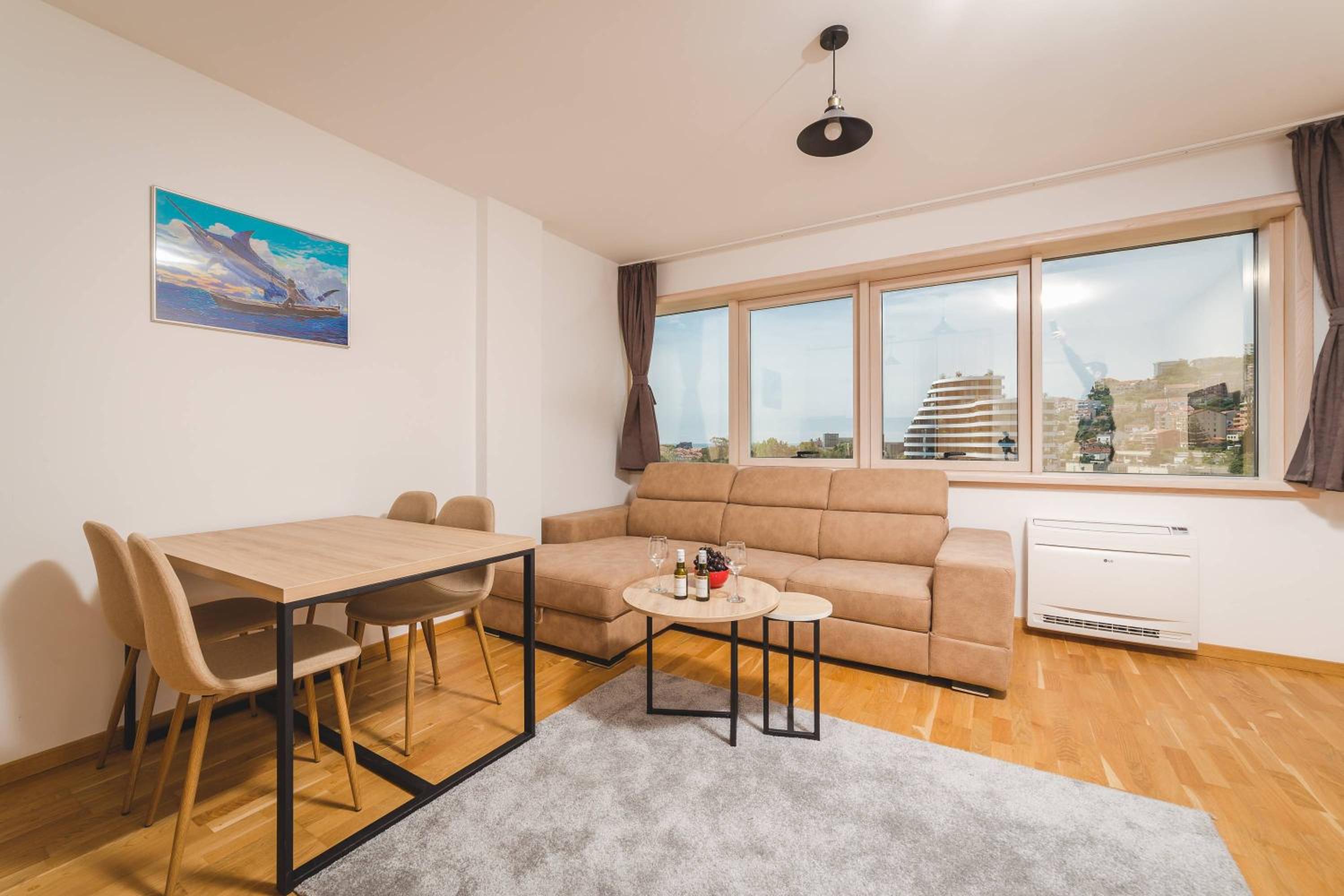 One-Bedroom Apartment - Photo 19
