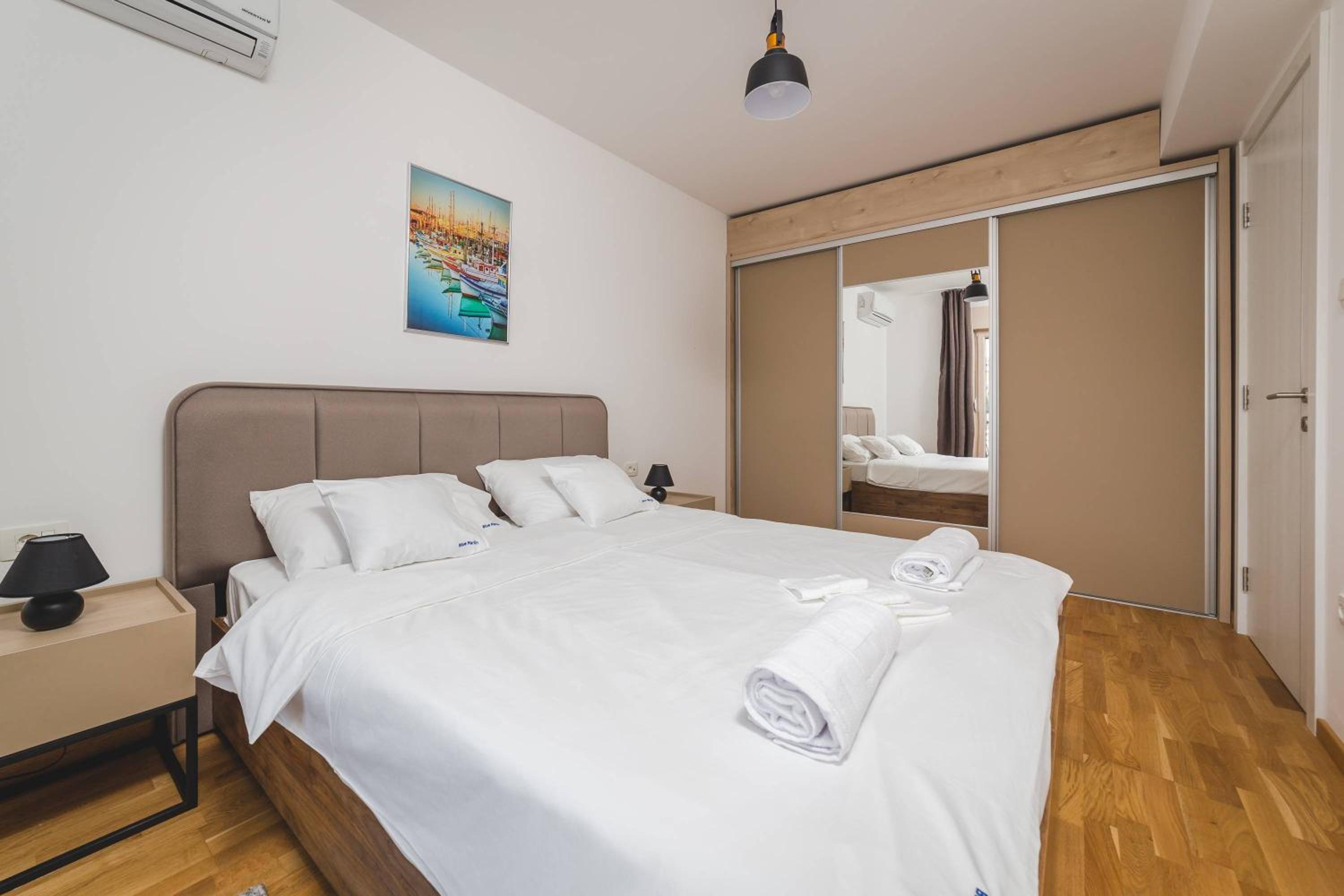 One-Bedroom Apartment - Photo 25