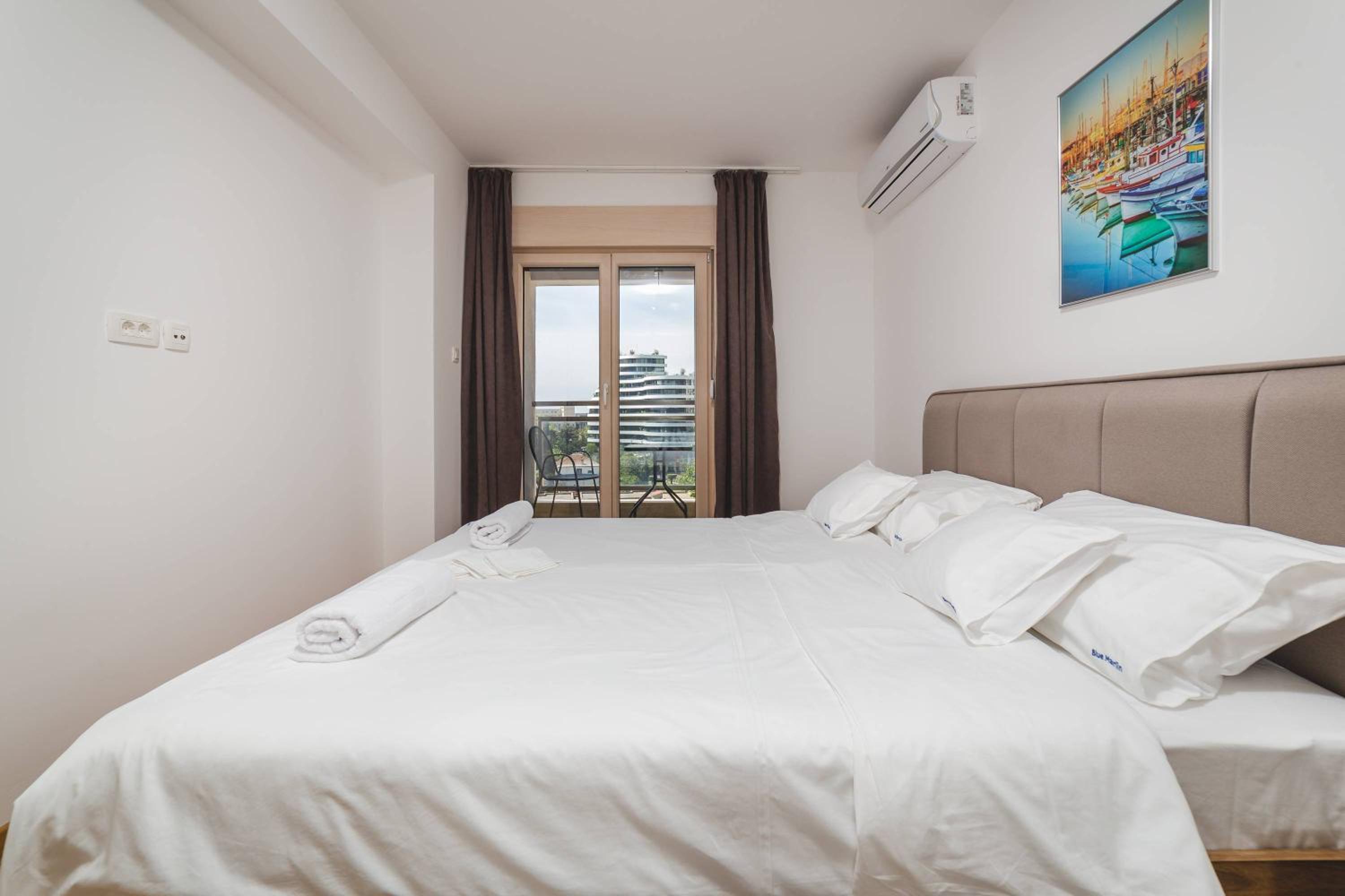 One-Bedroom Apartment - Photo 6