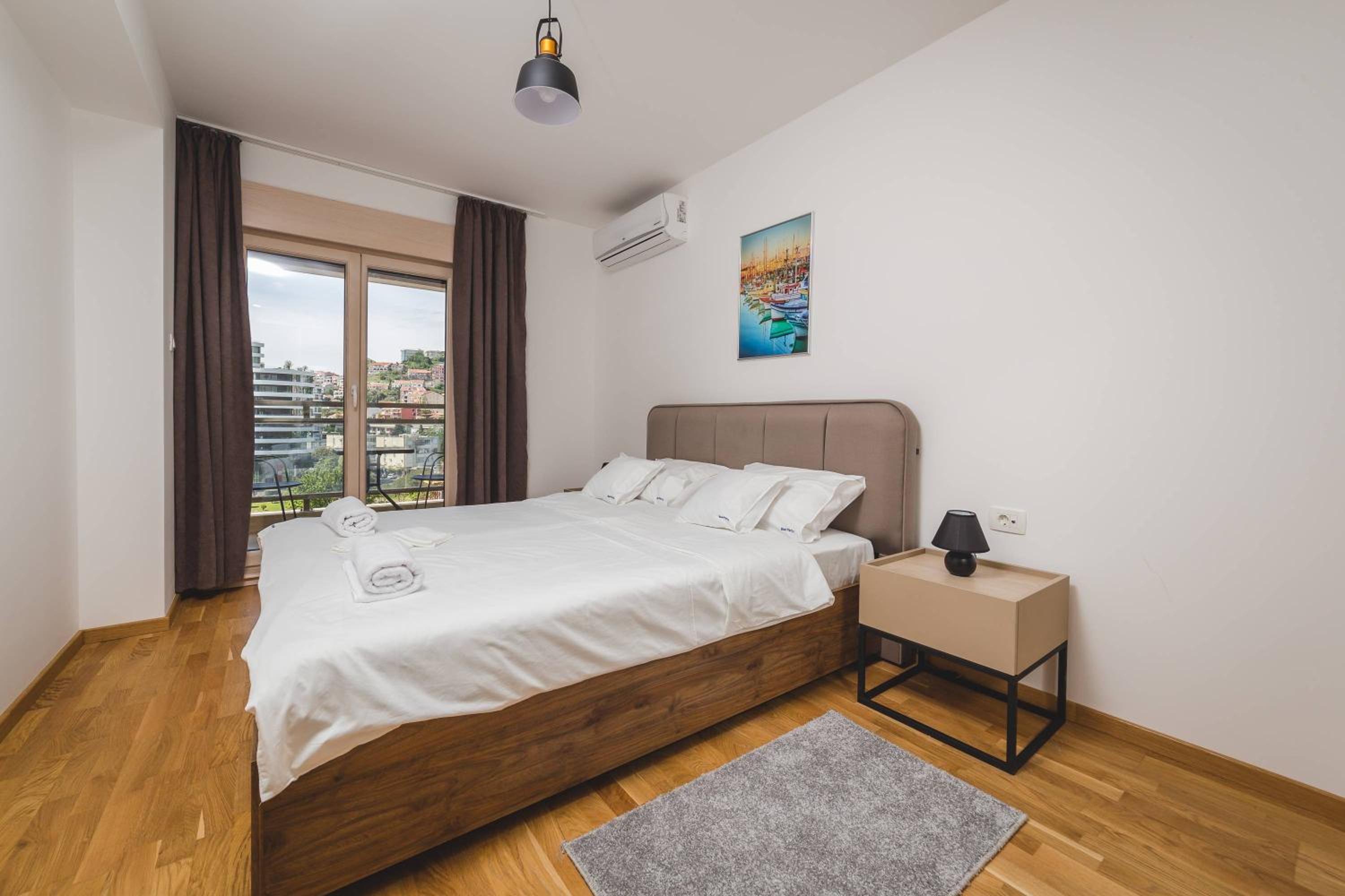 One-Bedroom Apartment - Photo 24