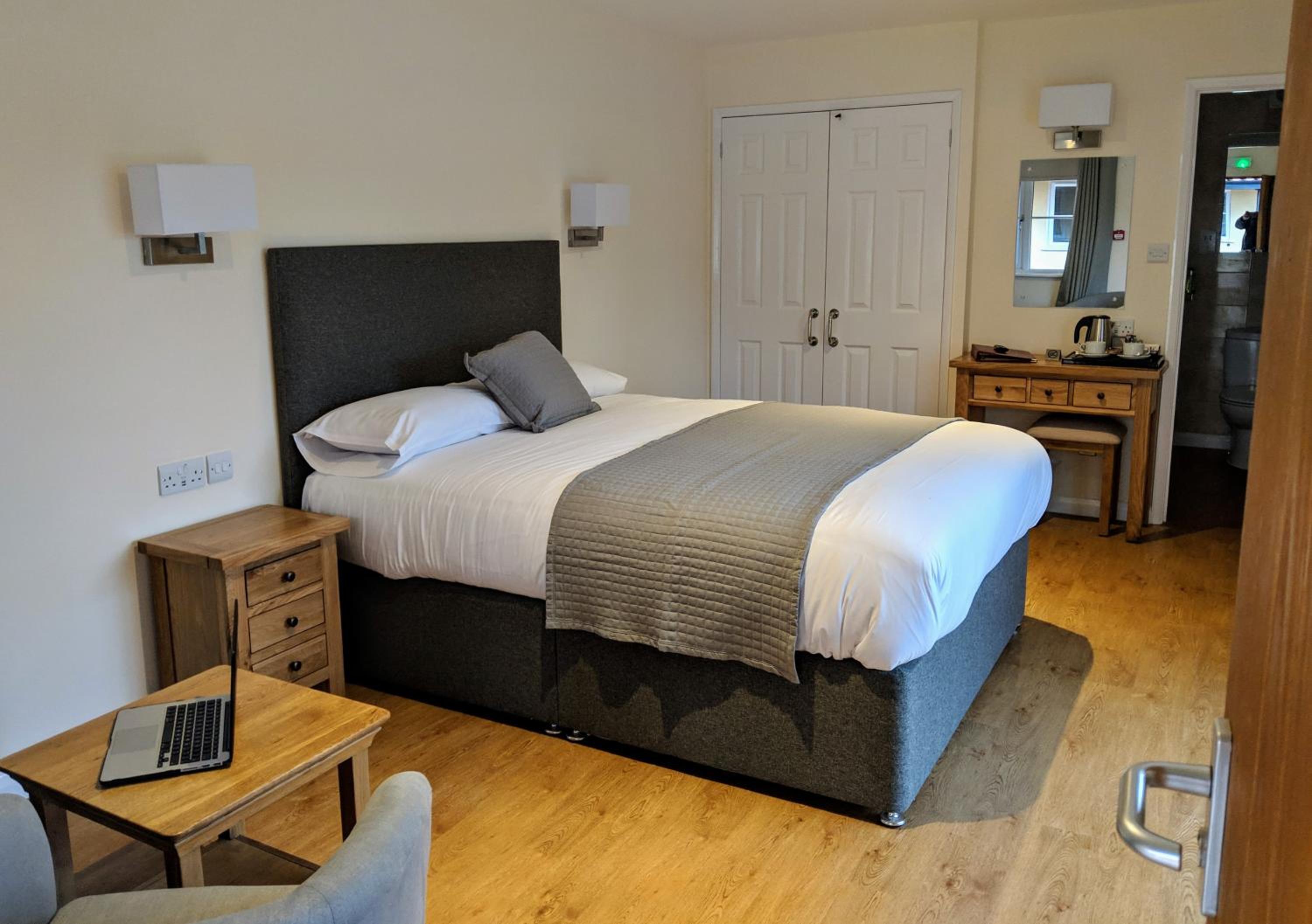 Standard King Room - Photo 4