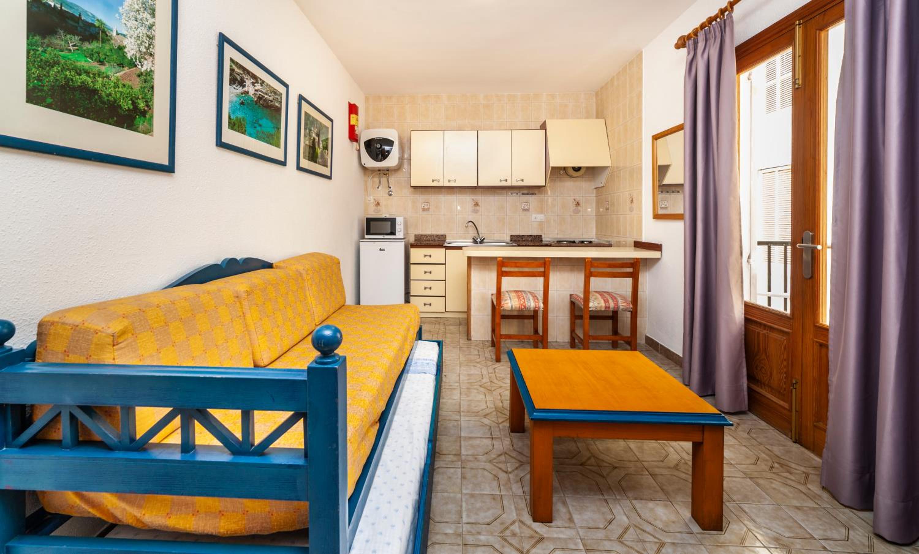 Studio Apartment photo 2