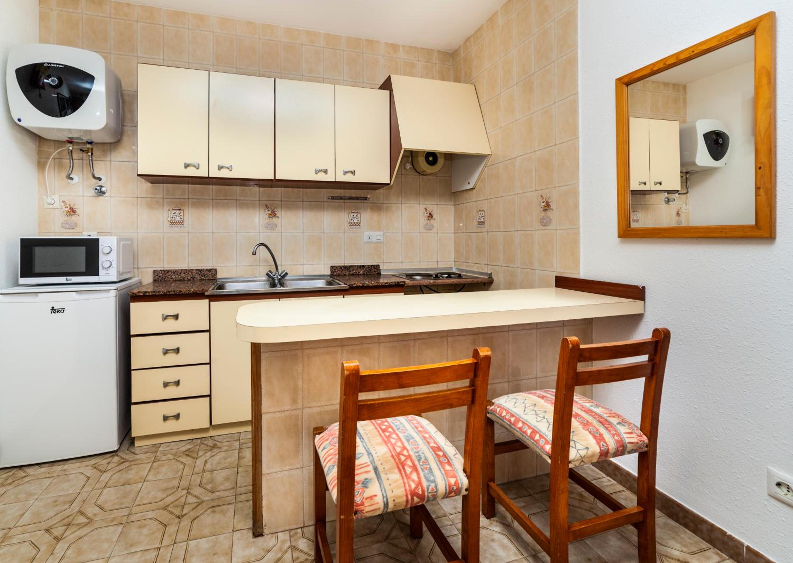 Studio Apartment photo 3