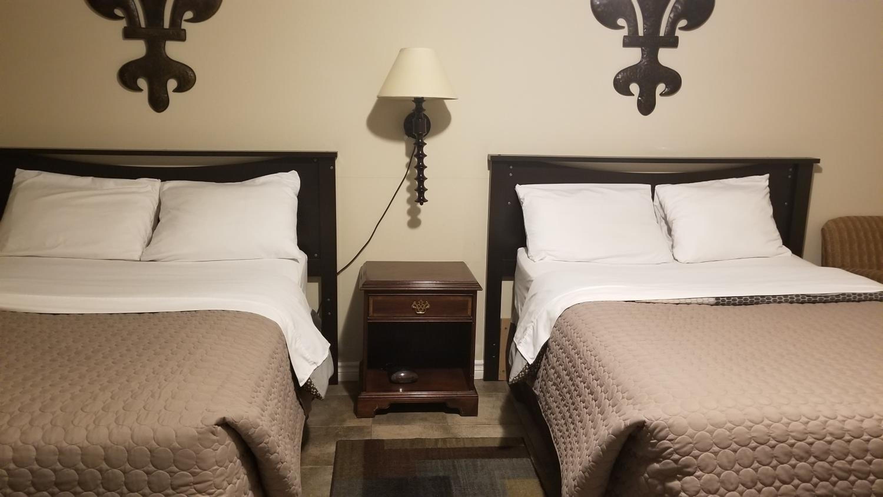 Double Room with Two Double Beds photo 2