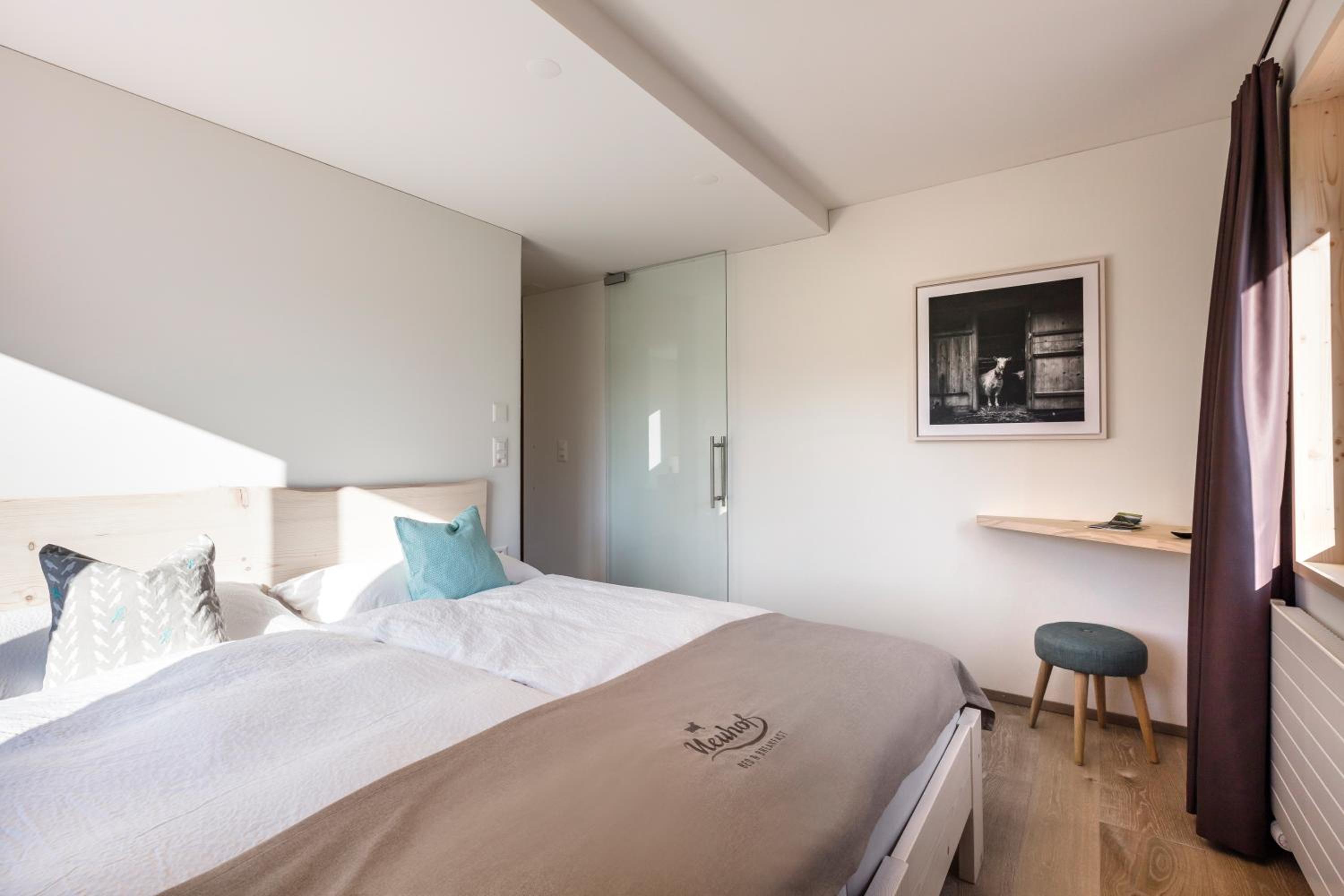 Deluxe Double Room with Shower photo 2