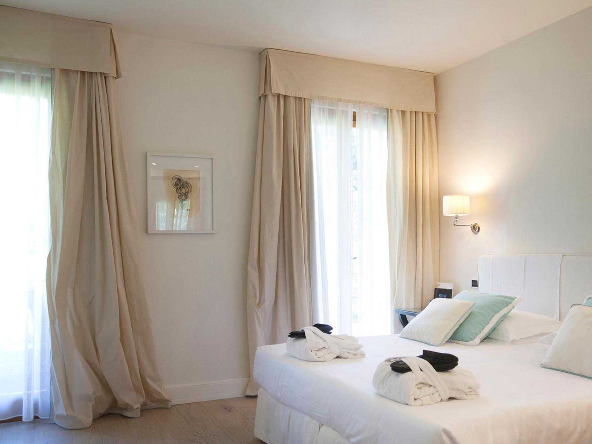 Deluxe Double Room photo 3