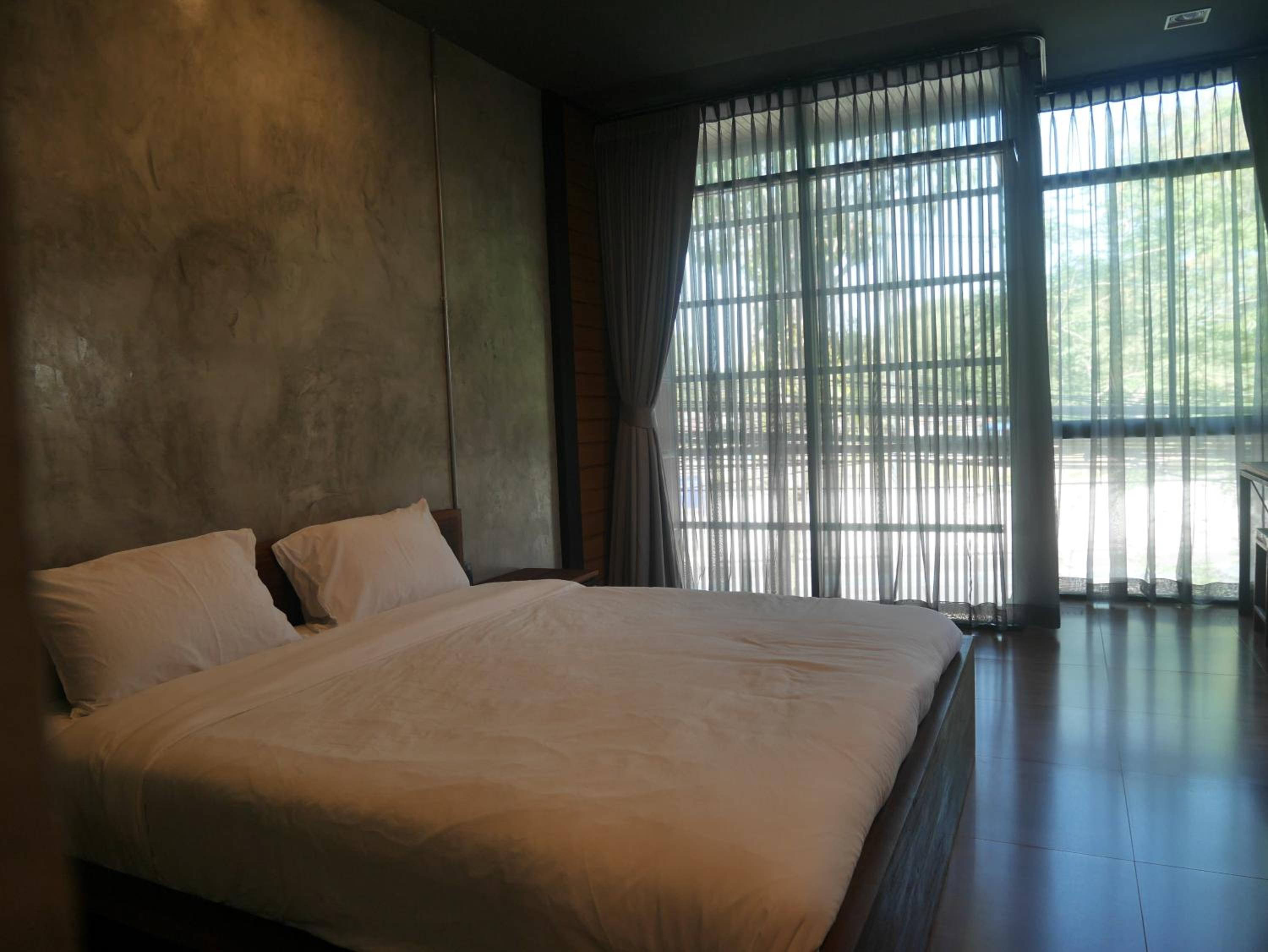 Studio Apartment - Photo 4