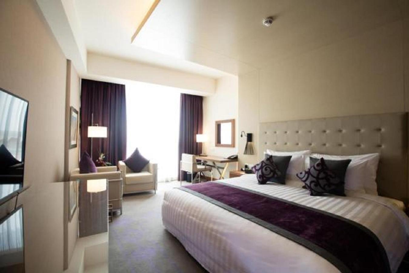 Deluxe King Room - Photo 1