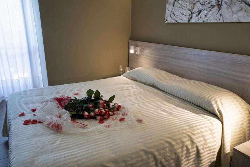 Double or Twin Room - Photo 22