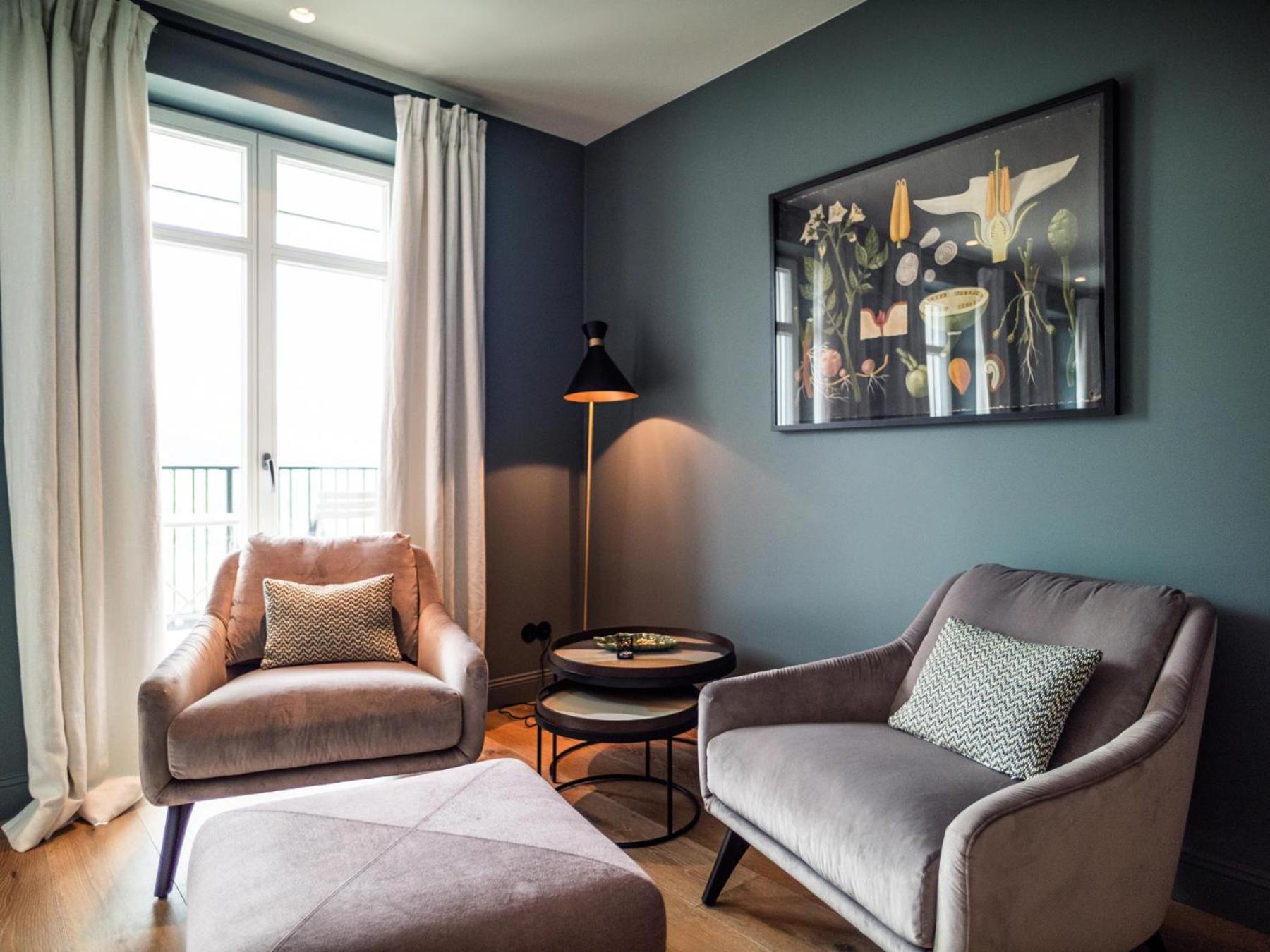 Junior Suite with Balcony photo 1