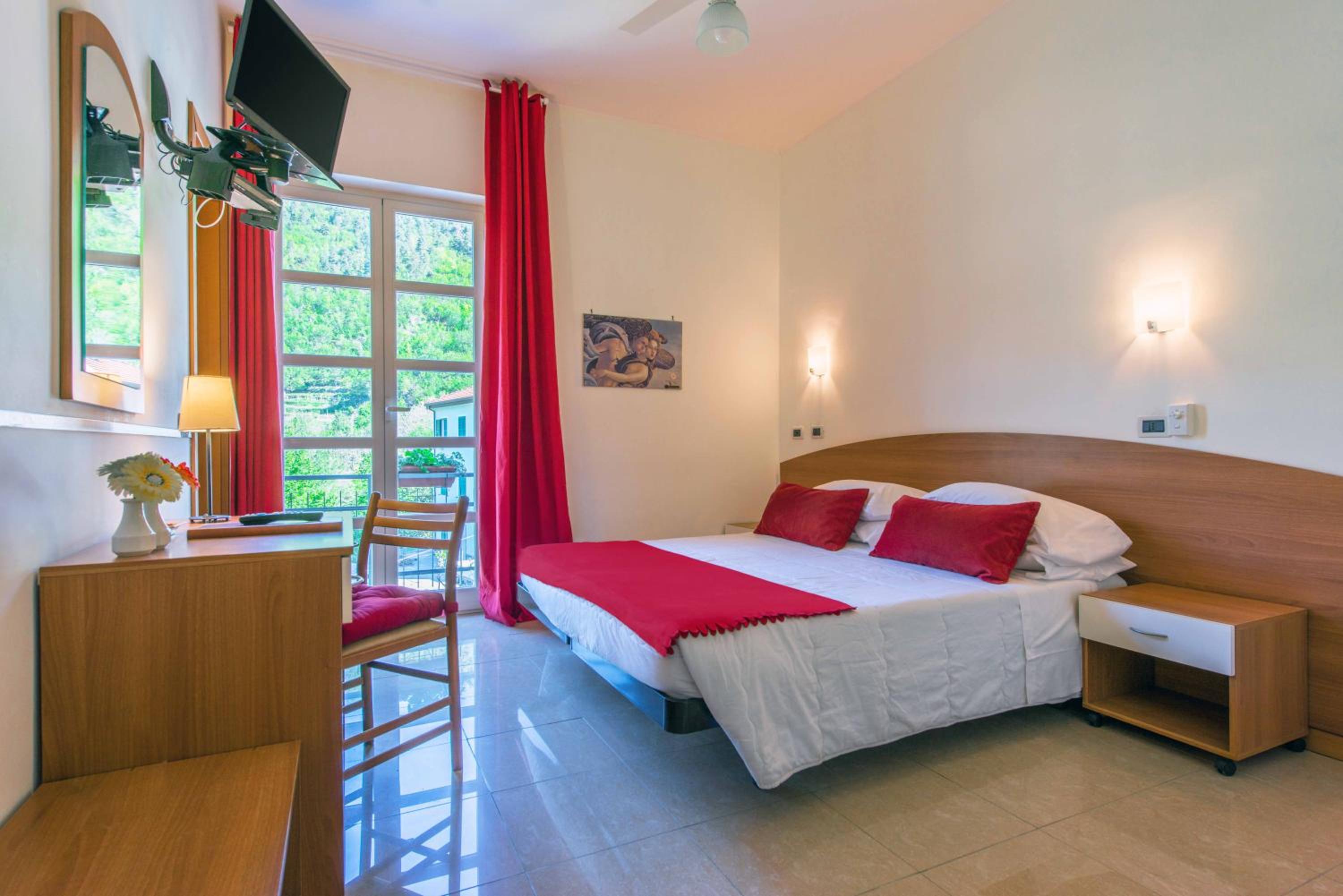 Double or Twin Room photo 3
