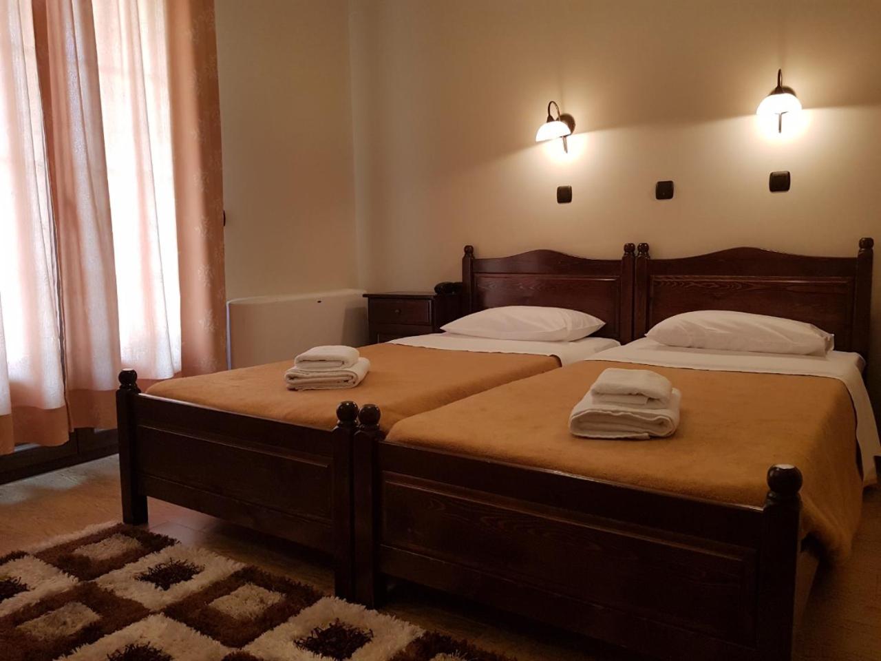 Twin Room with Mountain View - Photo 1