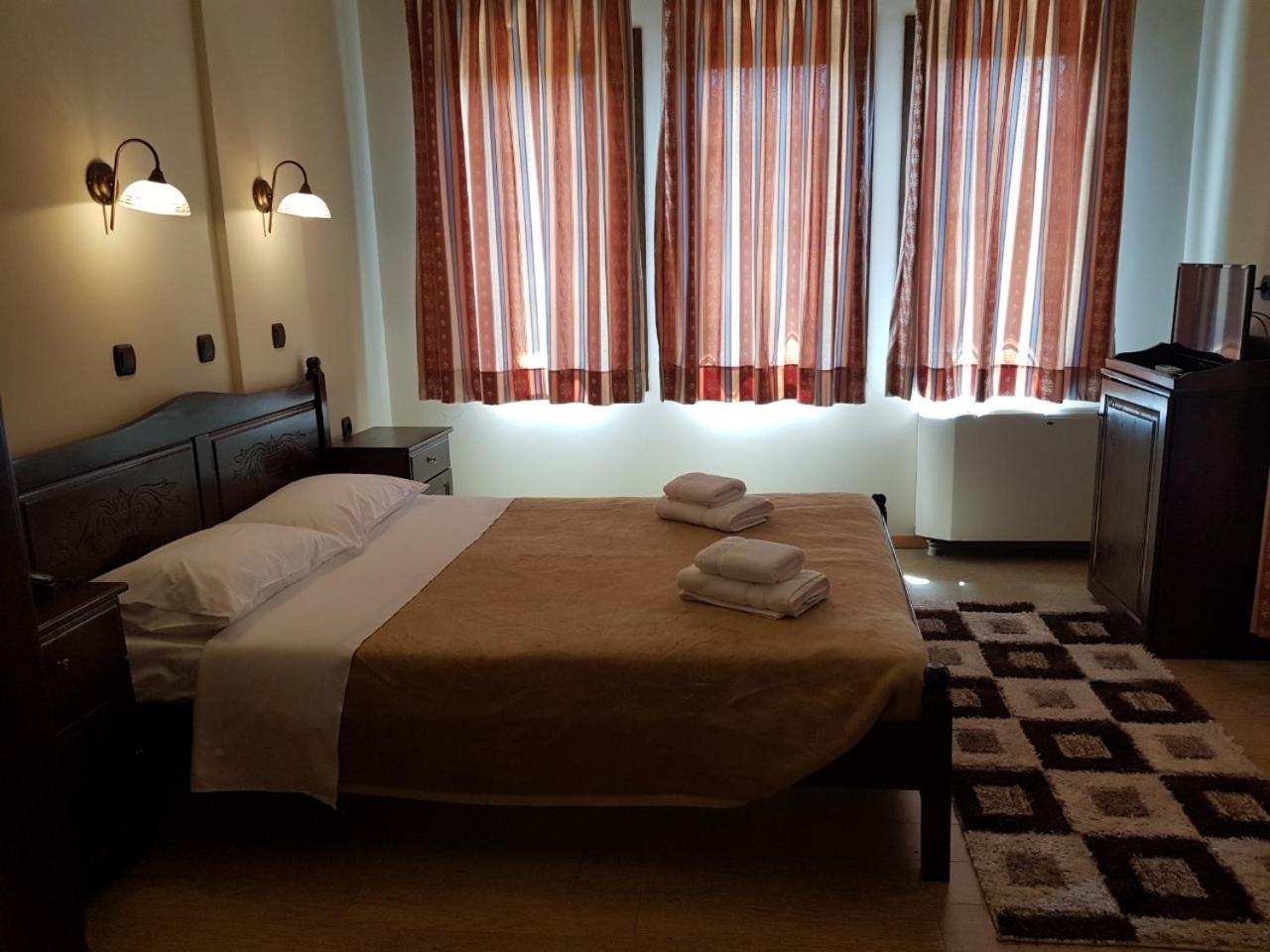 Studio with Spa Bath - Photo 1