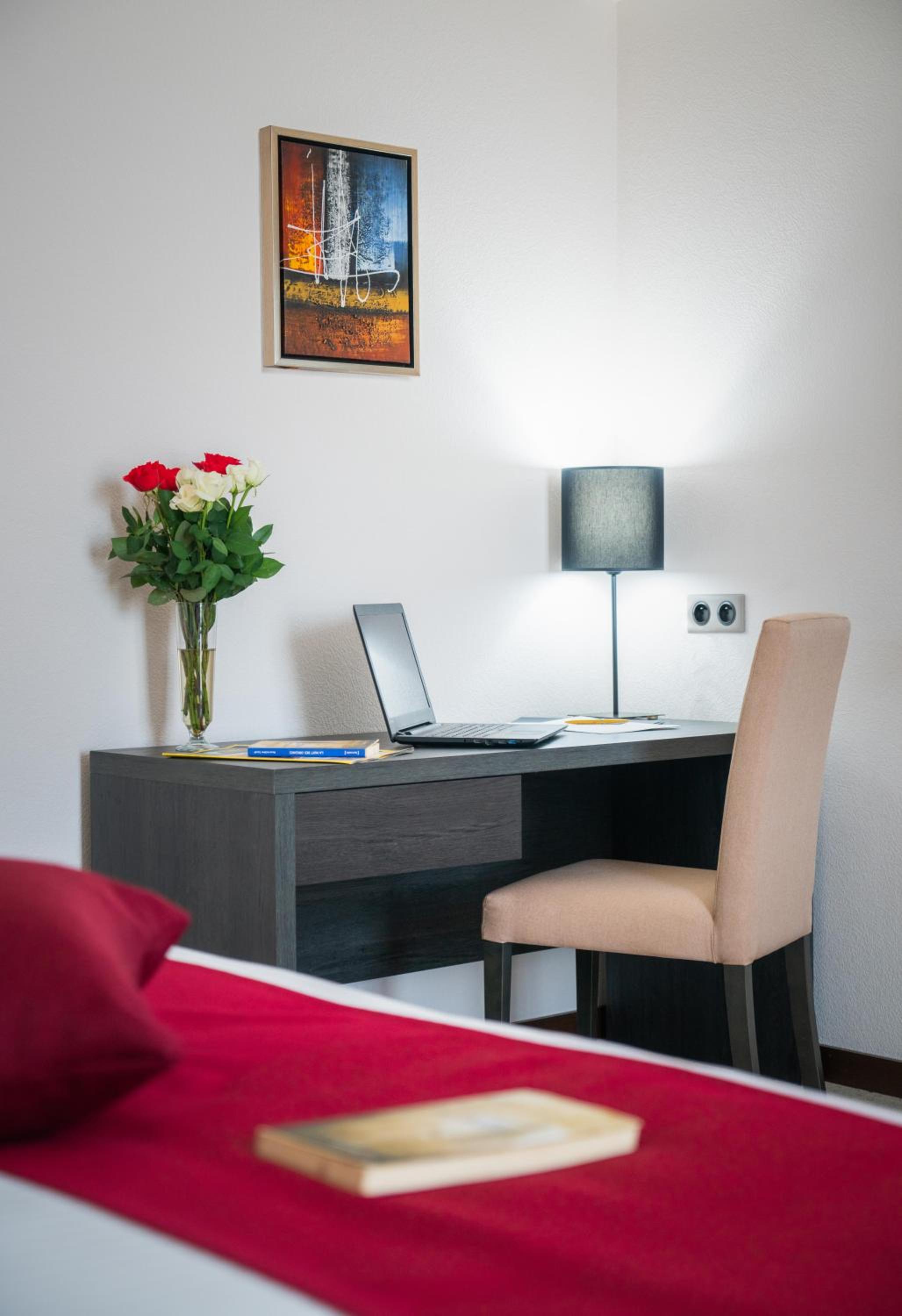 Deluxe King Room photo 3