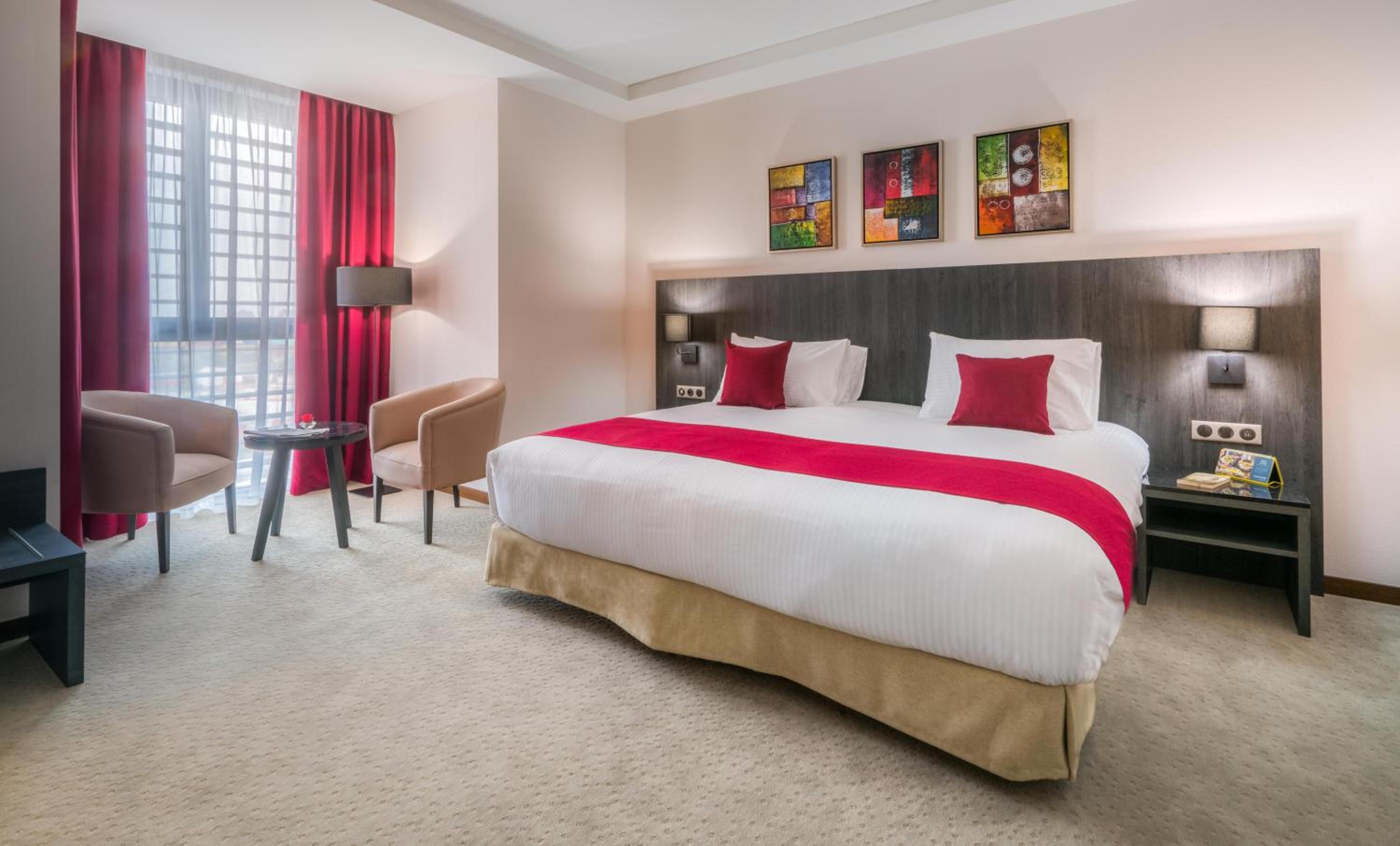 Standard King Room photo 1