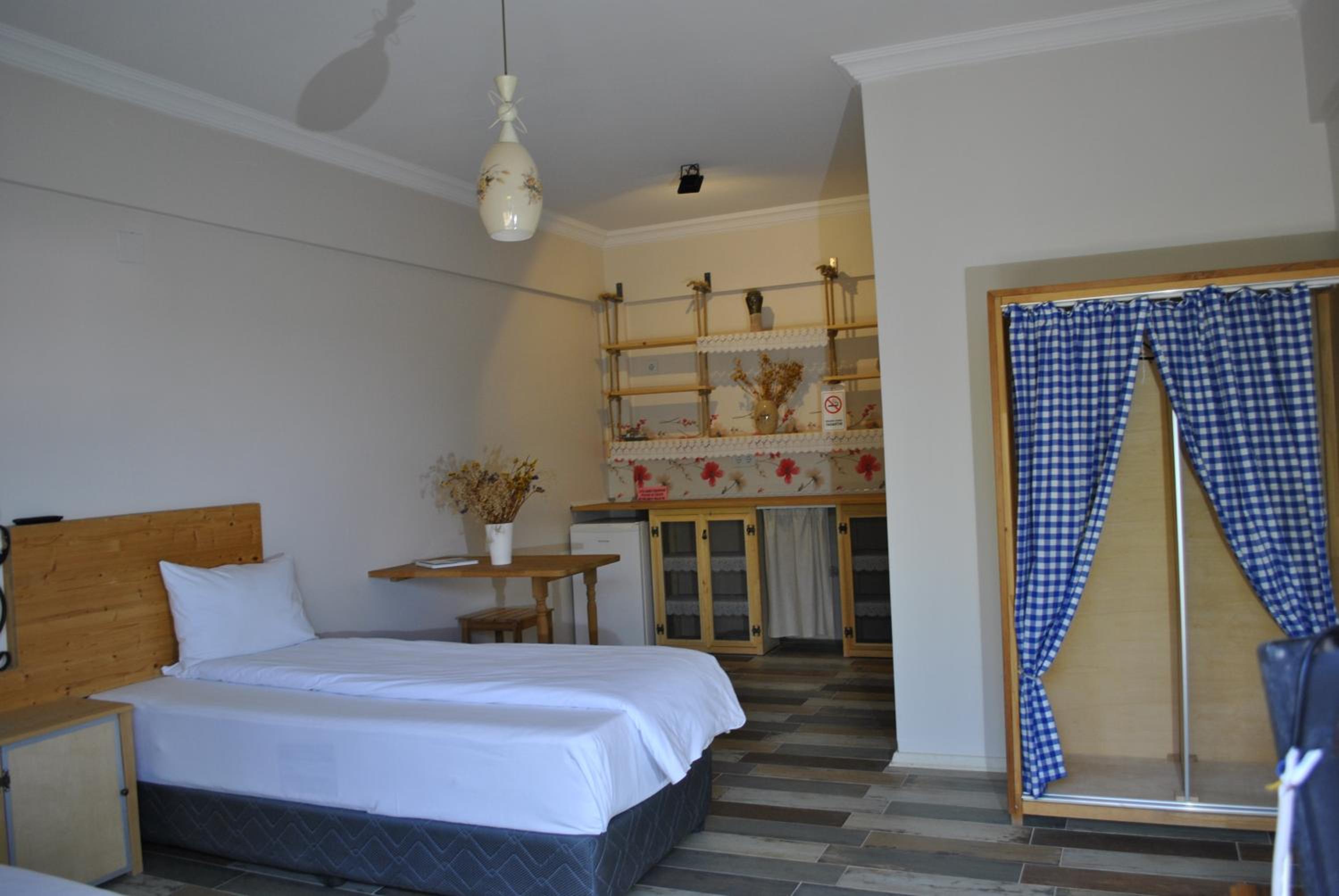Deluxe Double Room With Two Double Beds photo 1