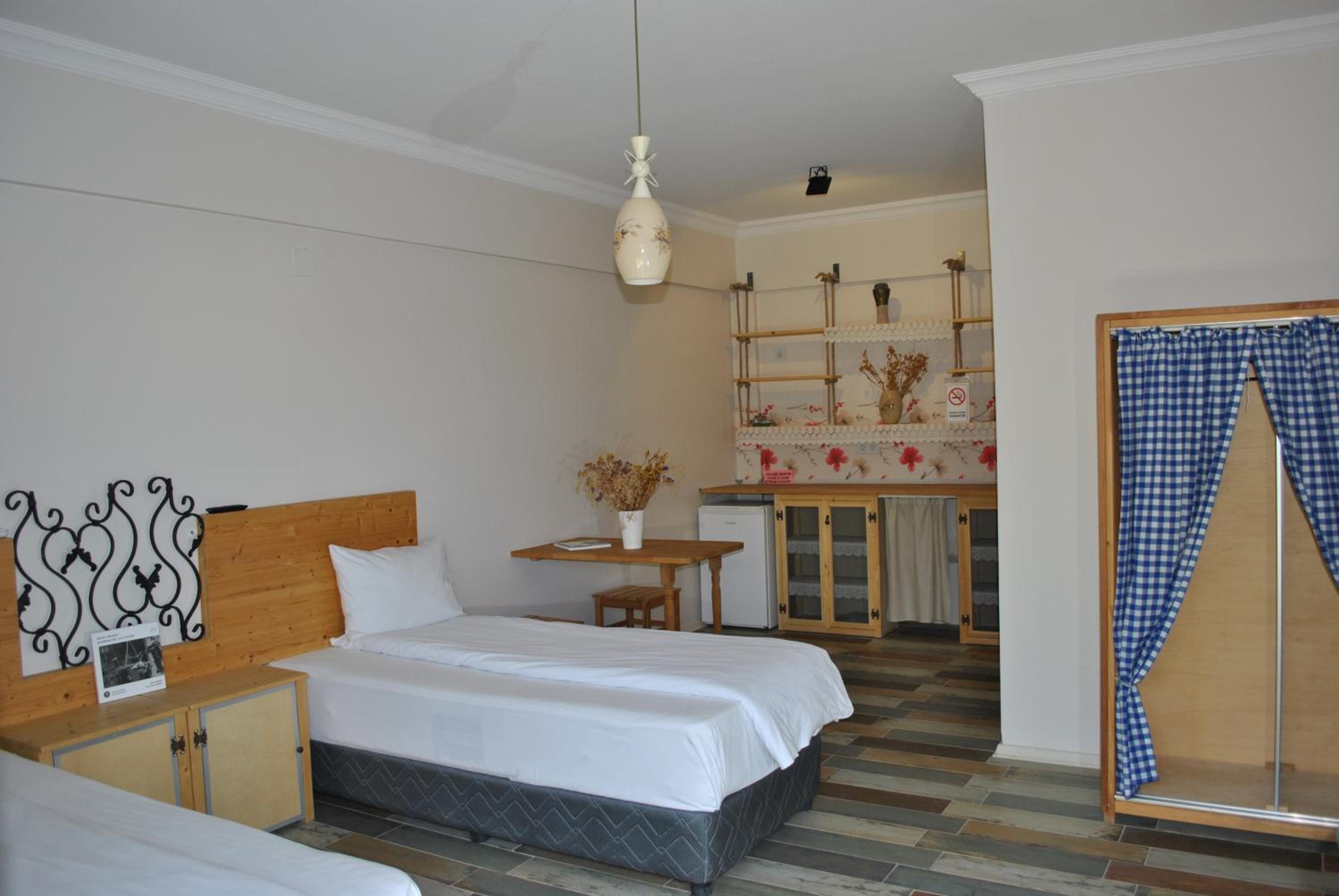 Deluxe Double Room With Two Double Beds photo 3