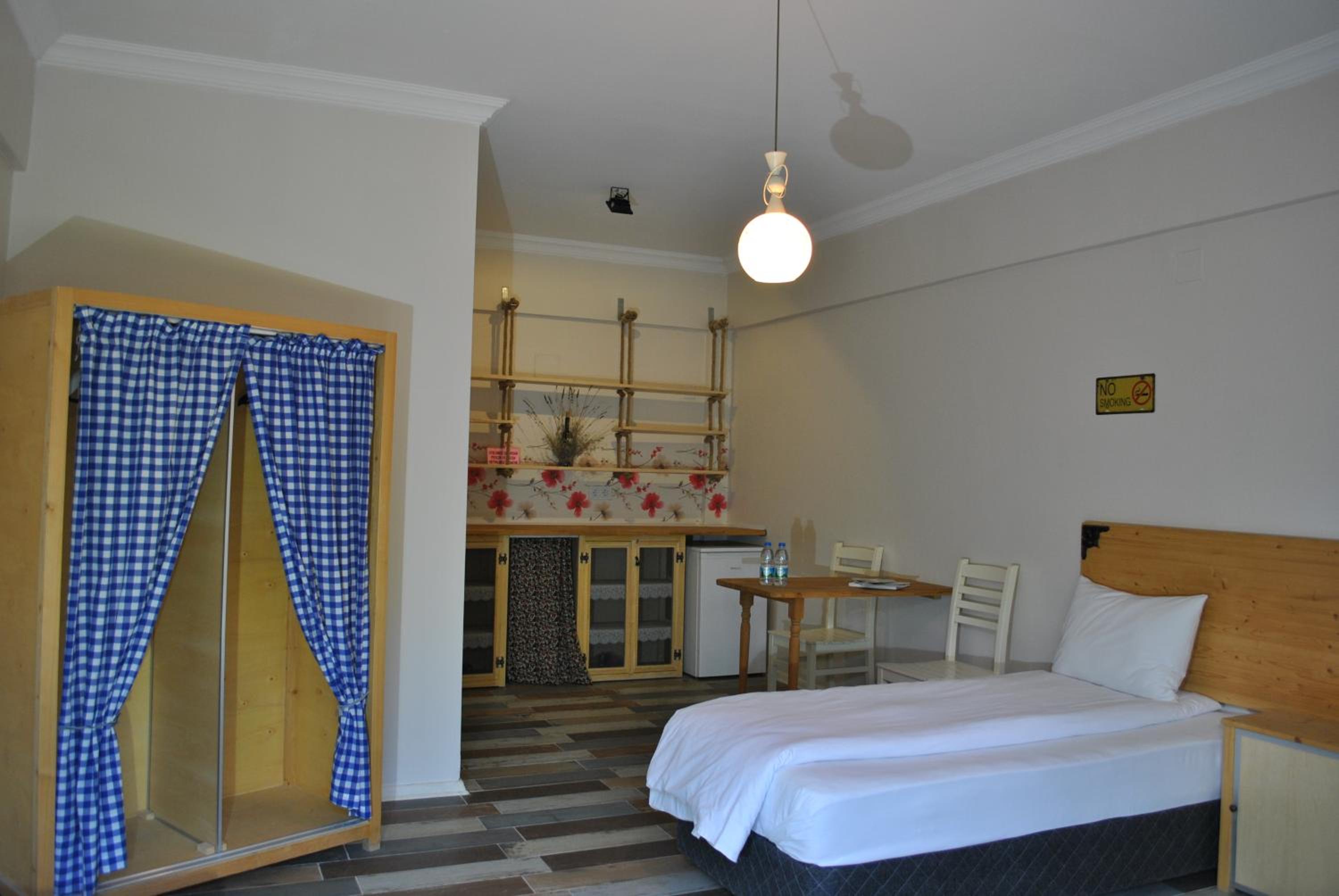Deluxe Double Room With Two Double Beds photo 2