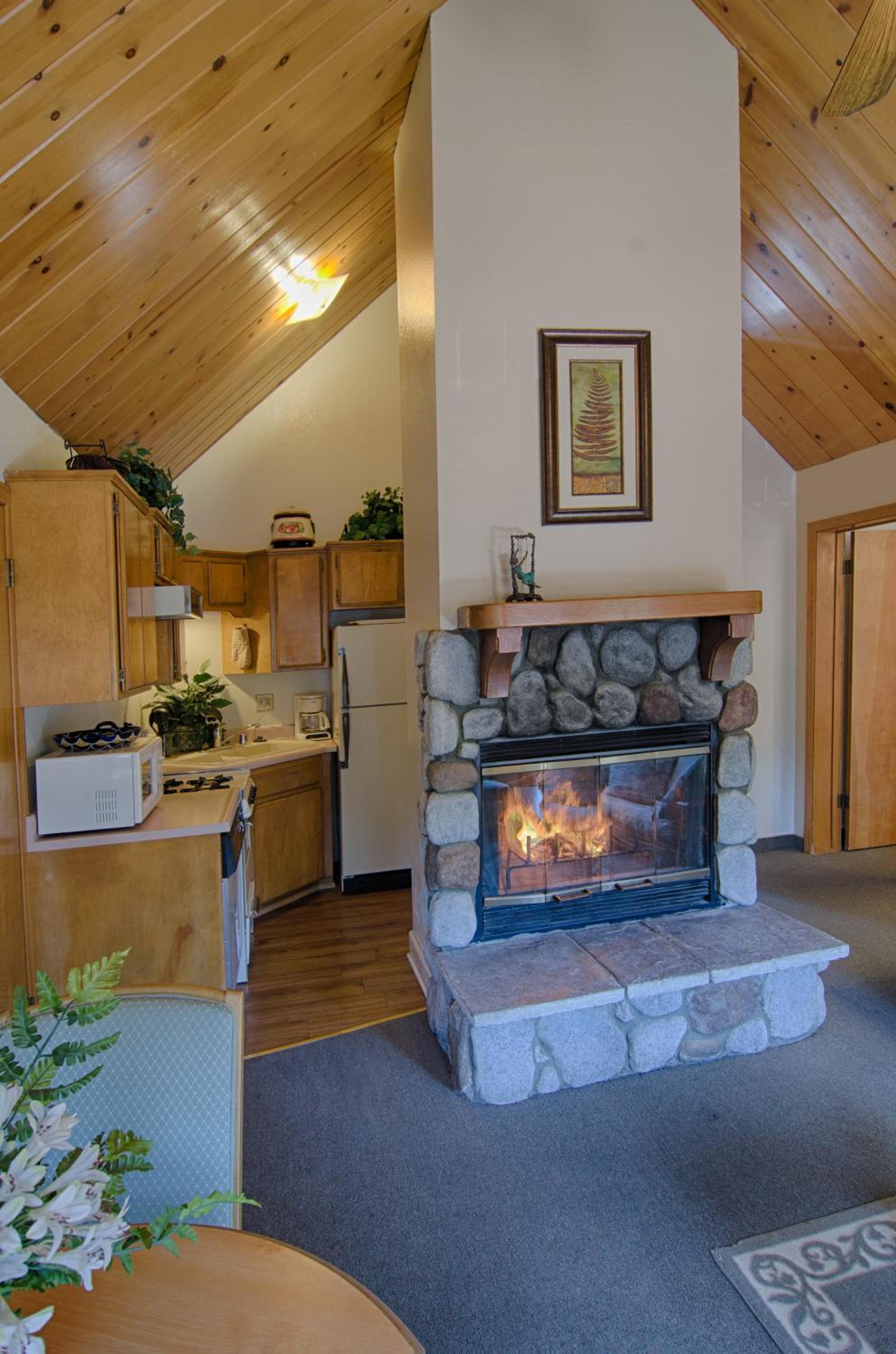 Deluxe King Suite