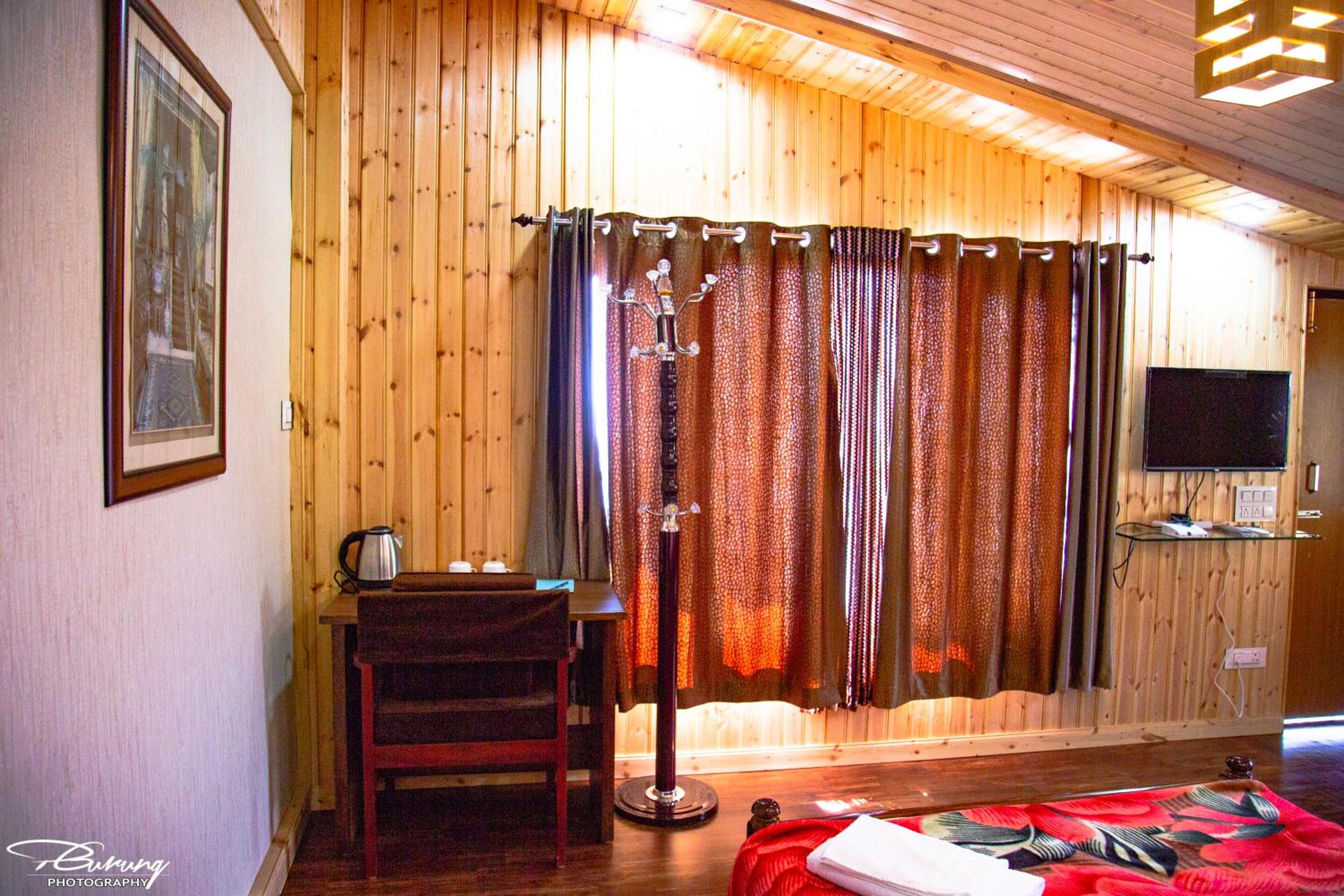 Standard Twin Room with Mountain View photo 1