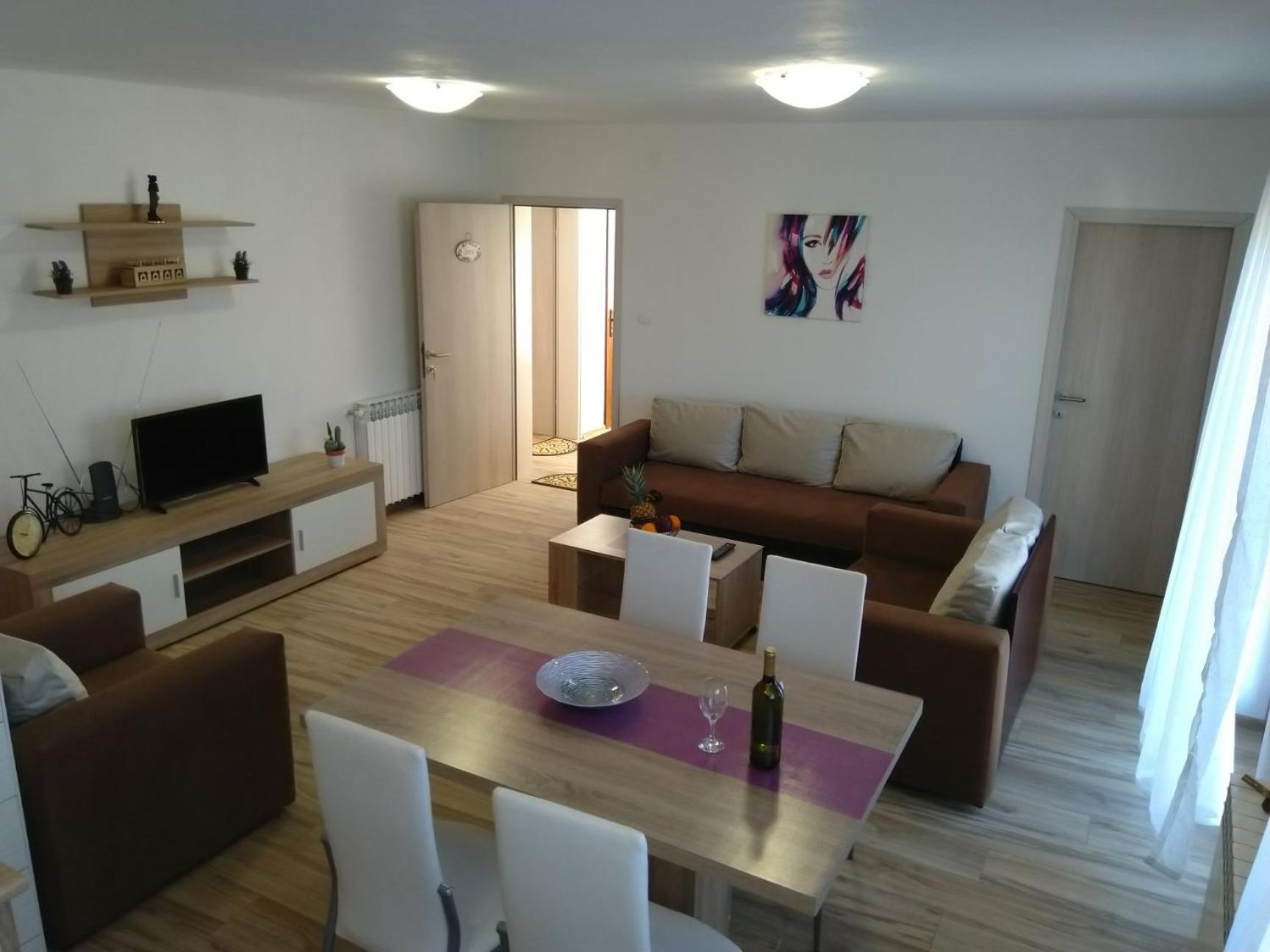 Apartment photo 1