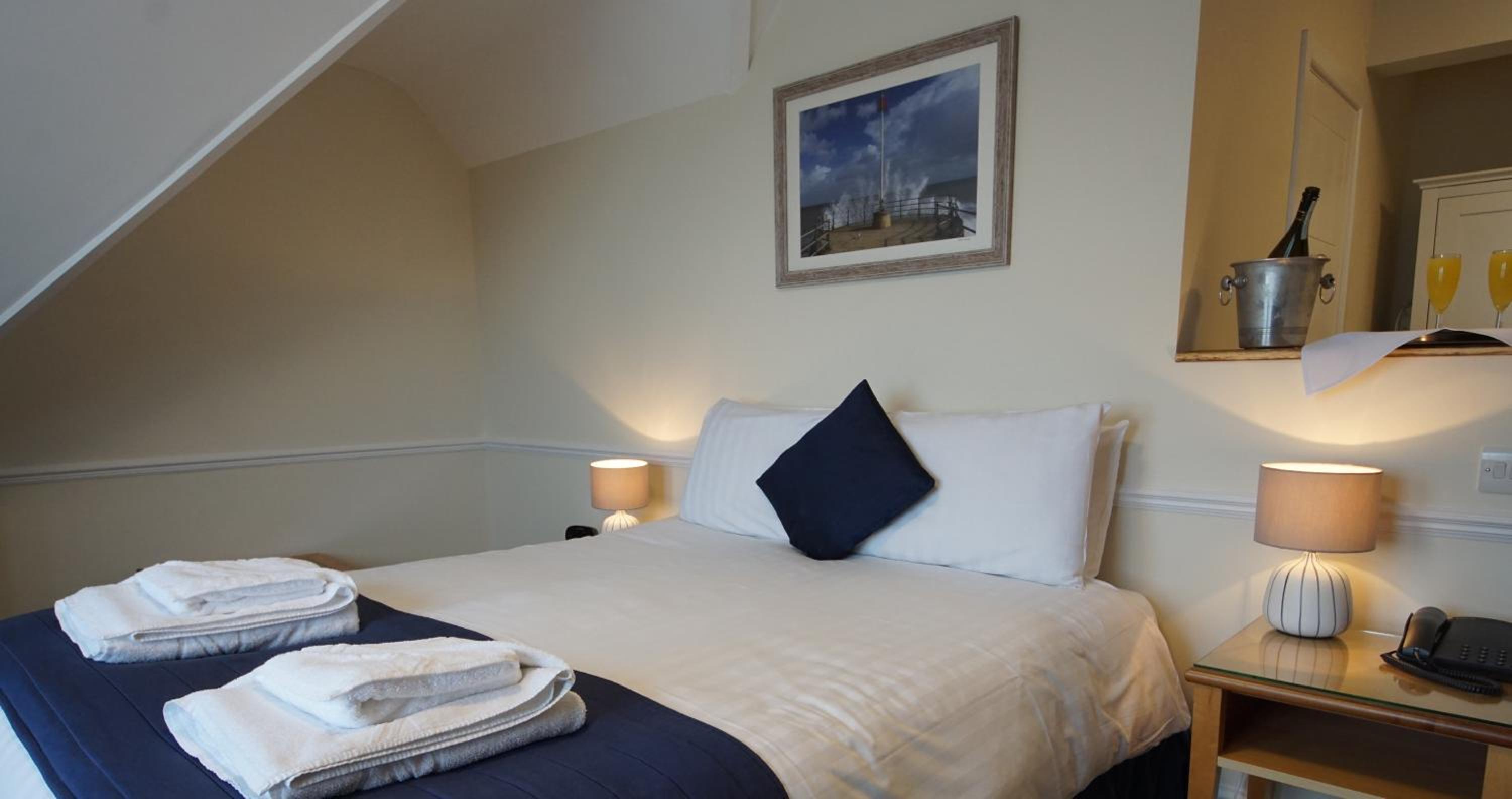 Superior Double Room with Sea View - Photo 1