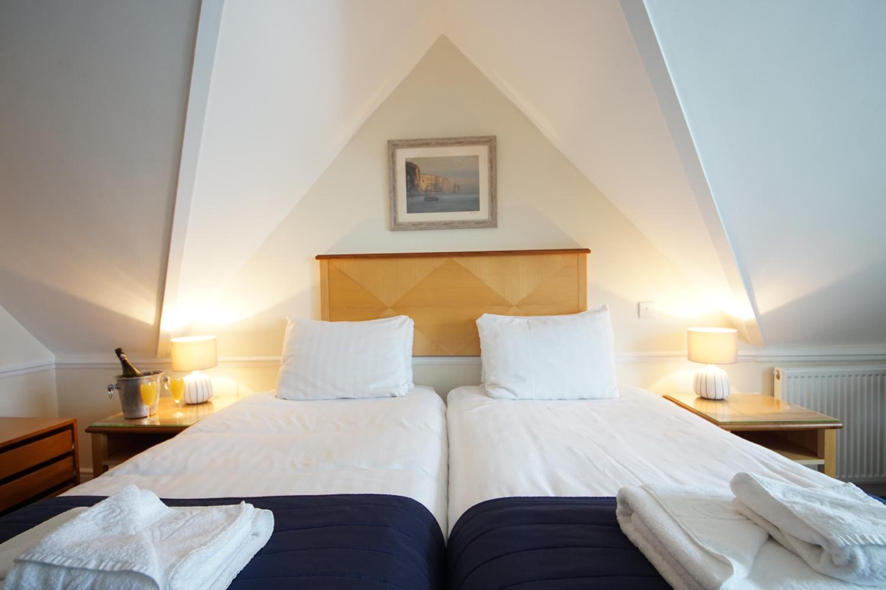 Twin Room (Inland View) - Photo 1