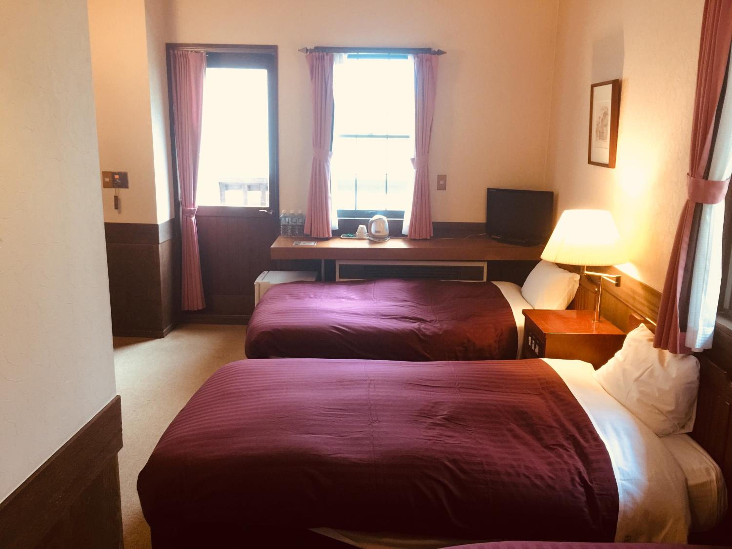 Quadruple Room with Lake View - Photo 2