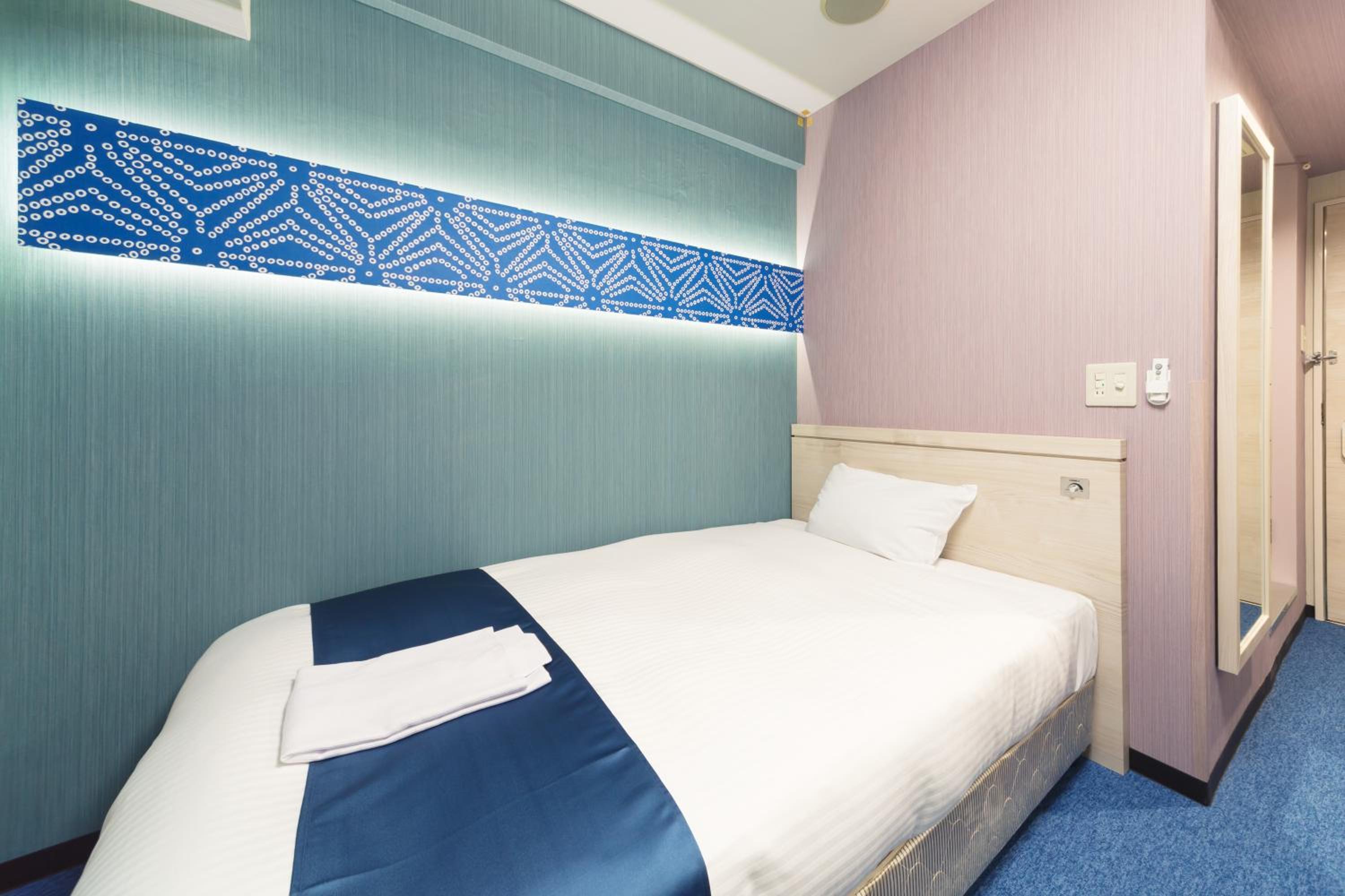 Single Room - Non-Smoking - Photo 1
