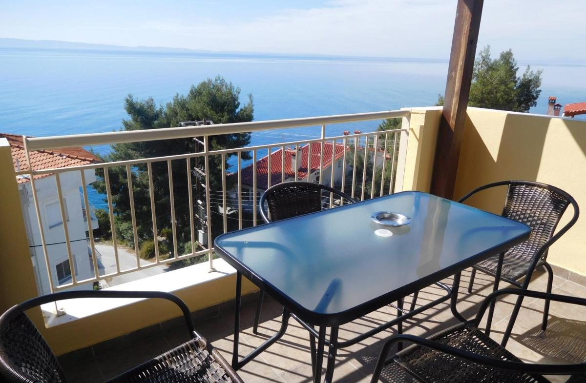 Apartment with Sea View photo 2