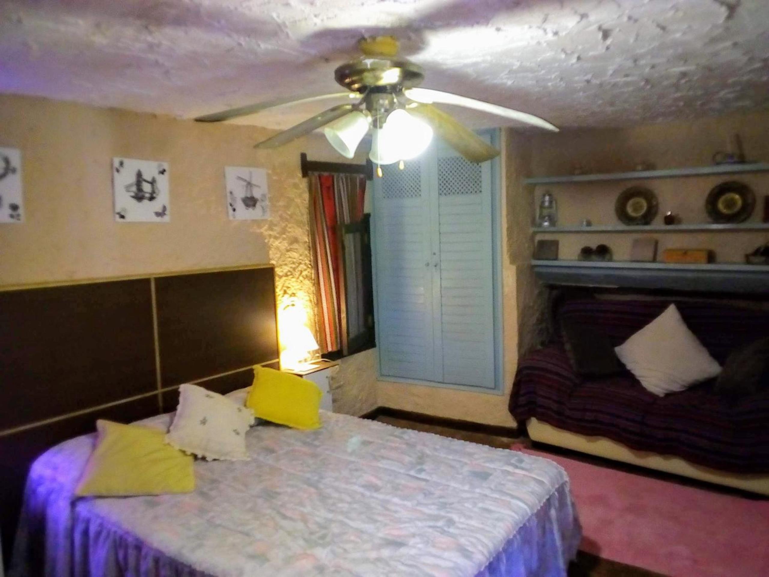 Casa de cuatro habitaciones