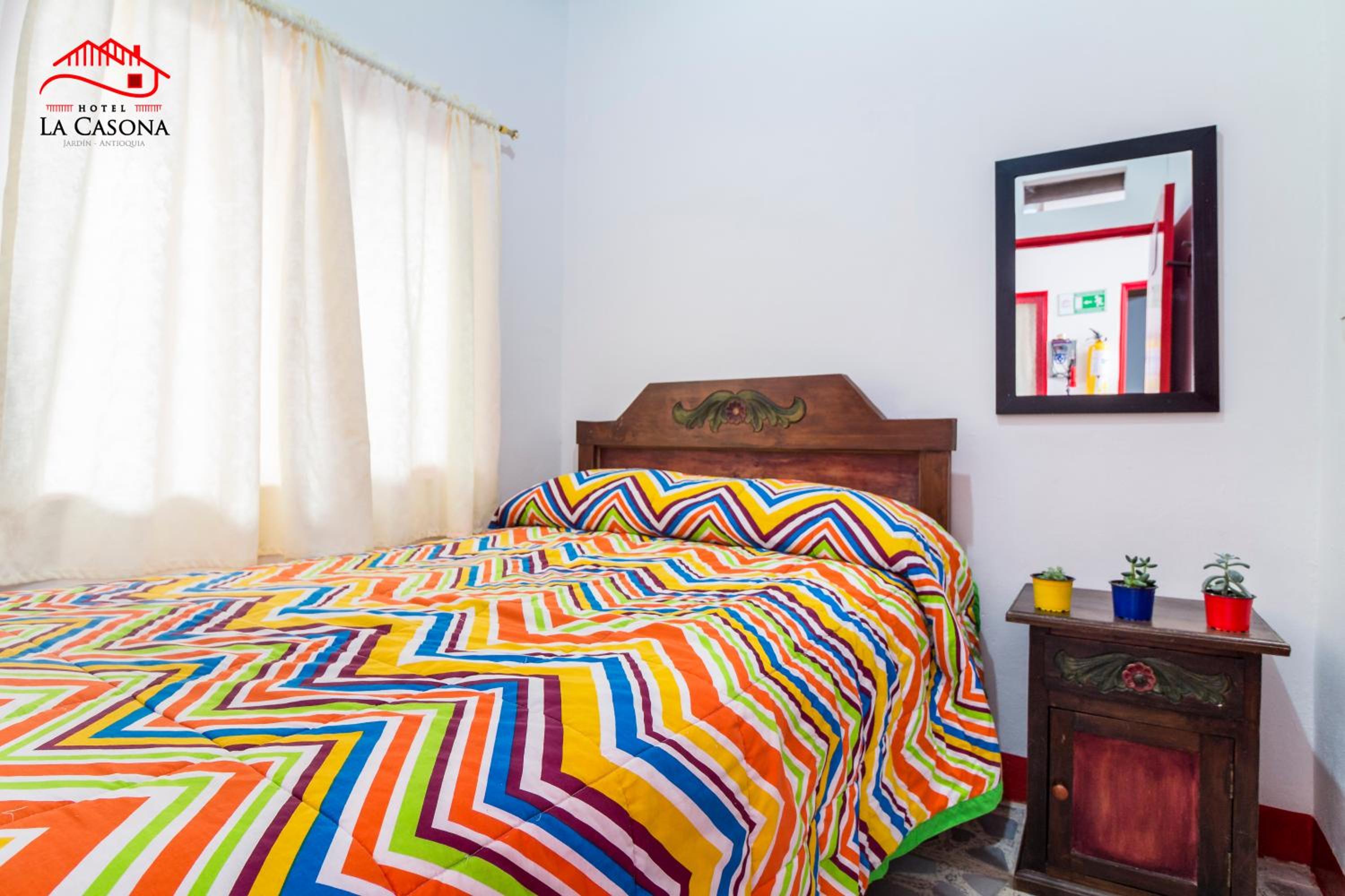 Single Room with Private Bathroom photo 1