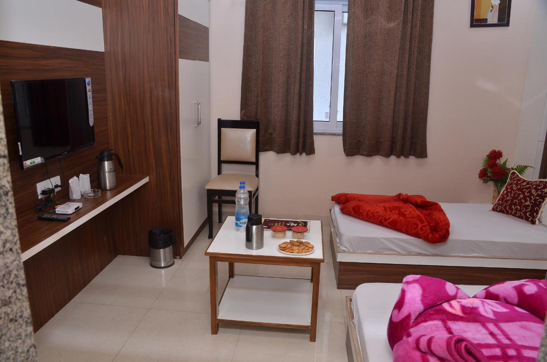 Superior Triple Room photo 2