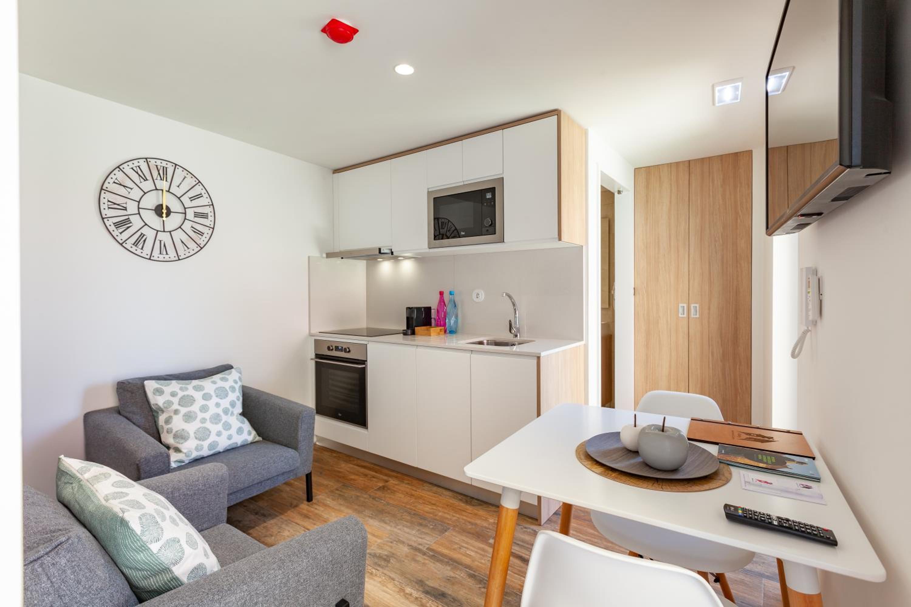 Studio Apartment with Garden View photo 2