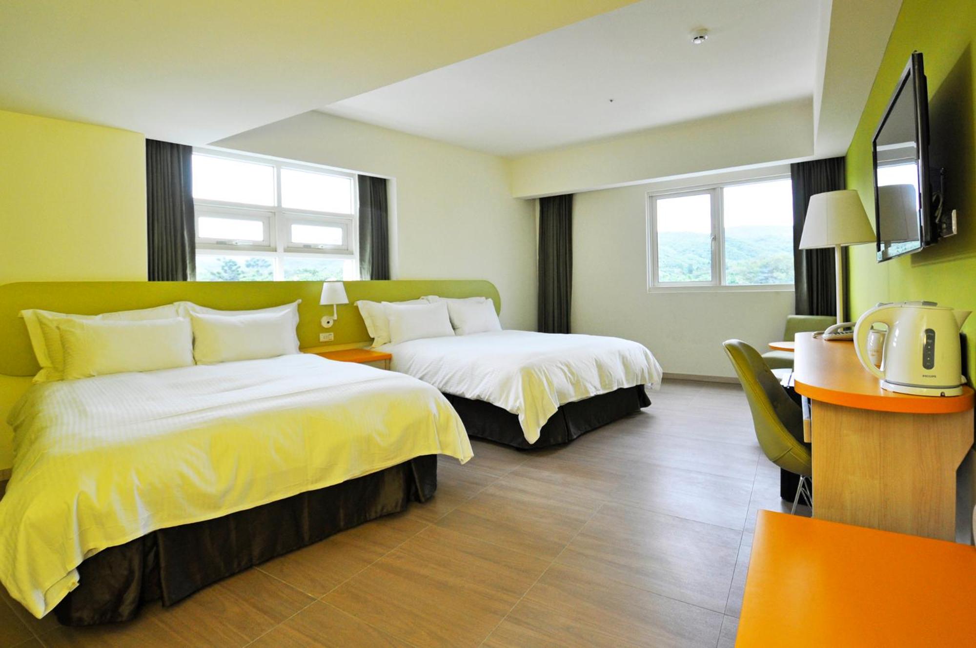 Superior Quadruple Room photo 2