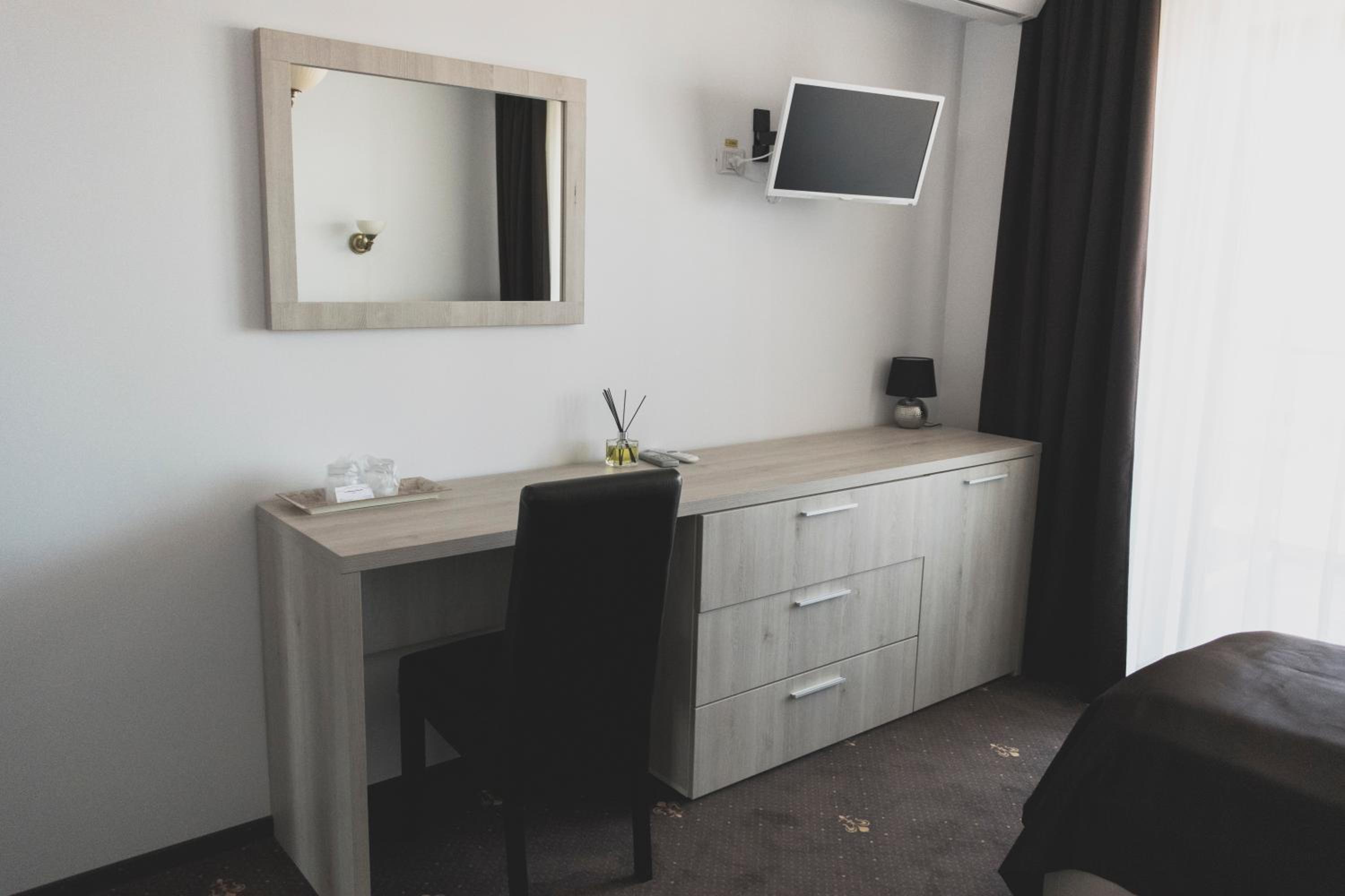 Twin Room with Balcony photo 2
