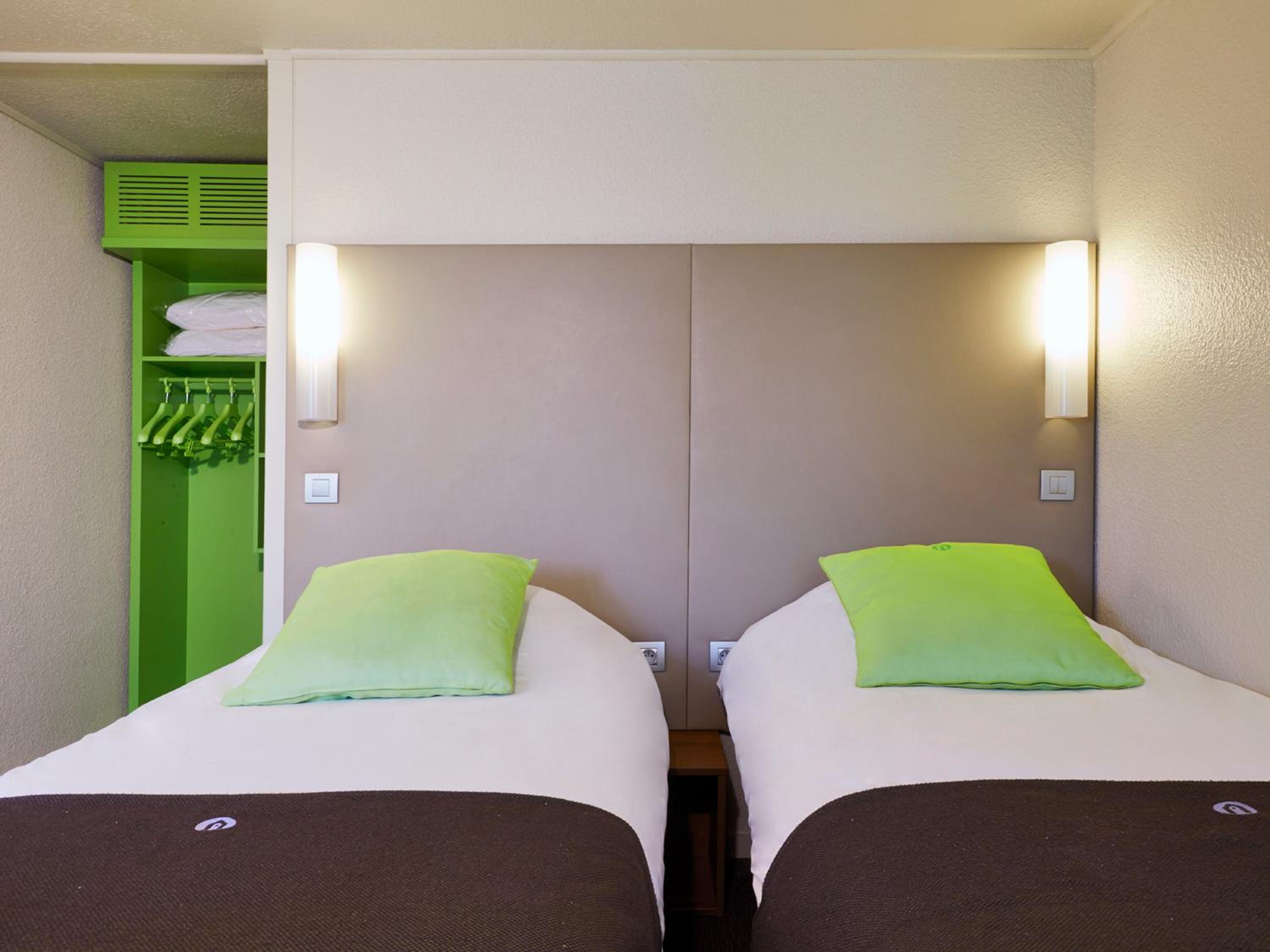 Standard Twin Room - Photo 1