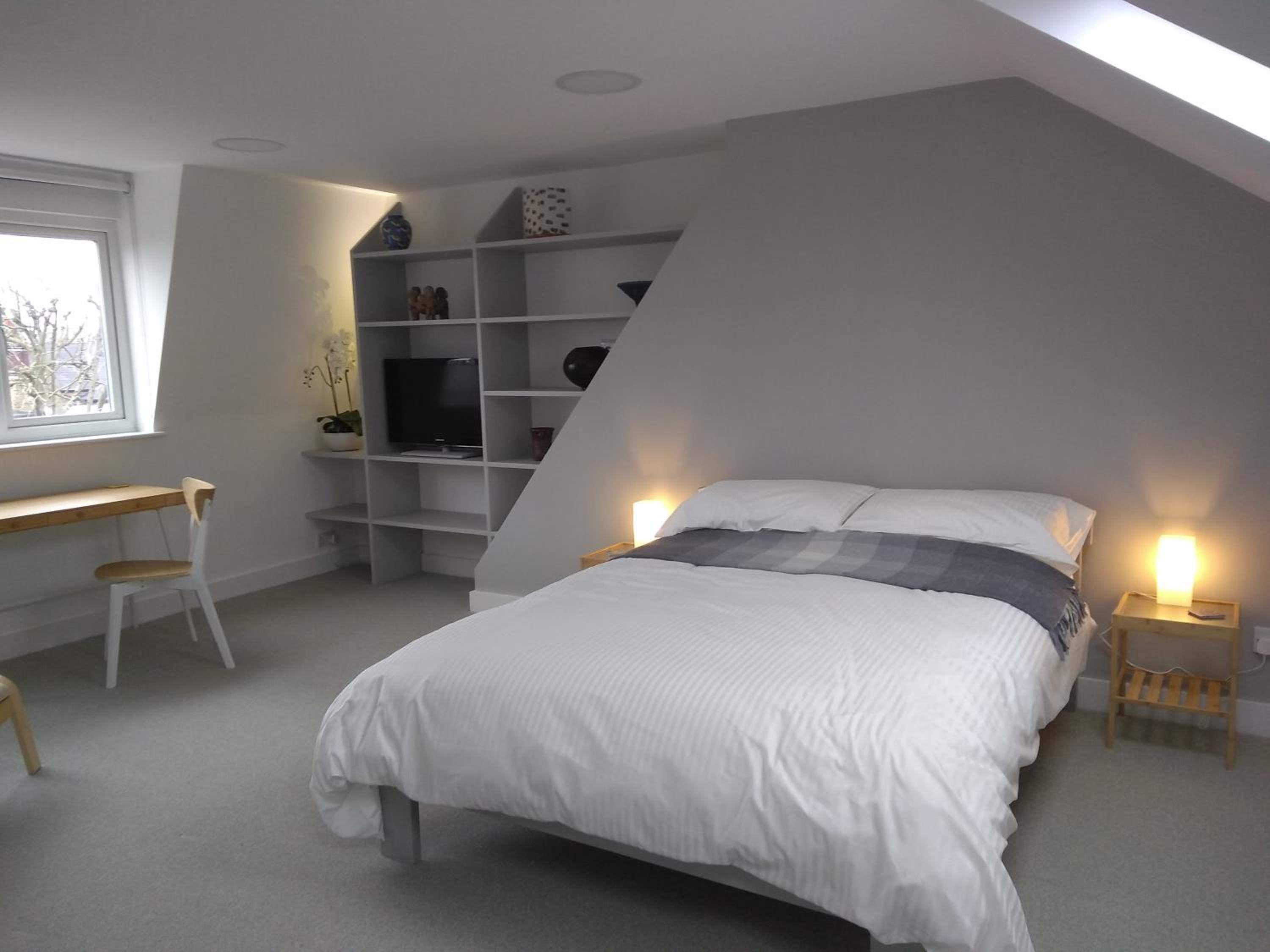 Deluxe King Room photo 1