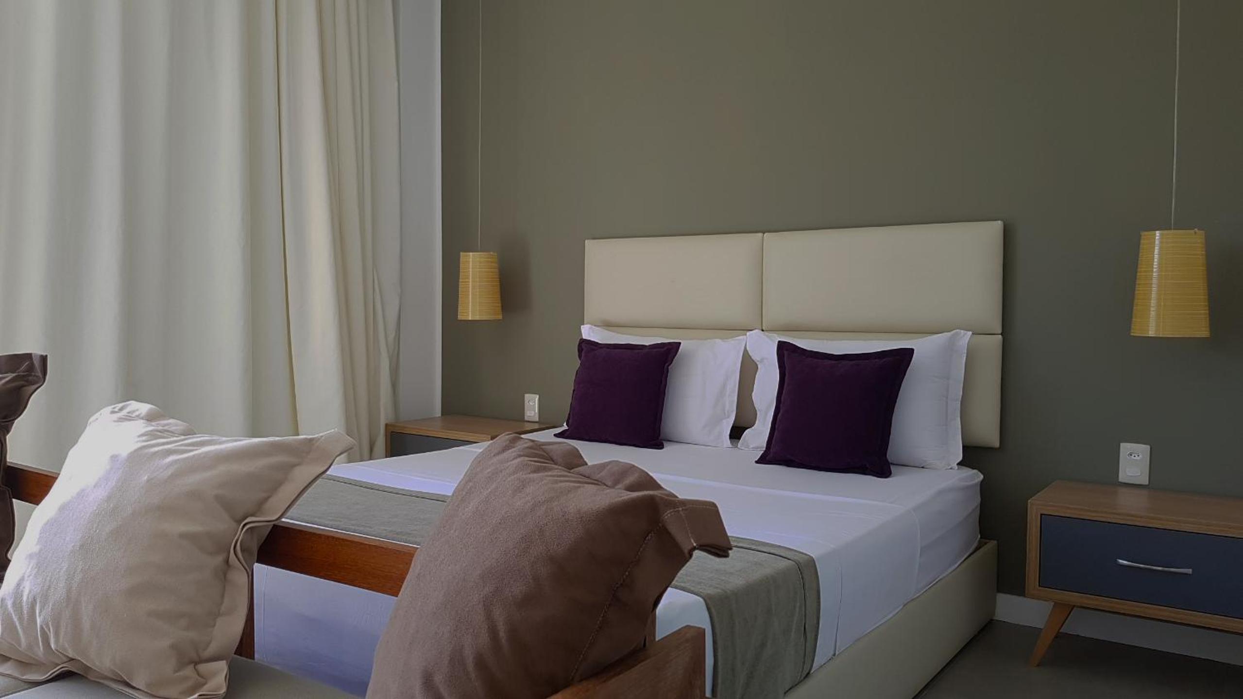 Deluxe King Suite - Photo 13