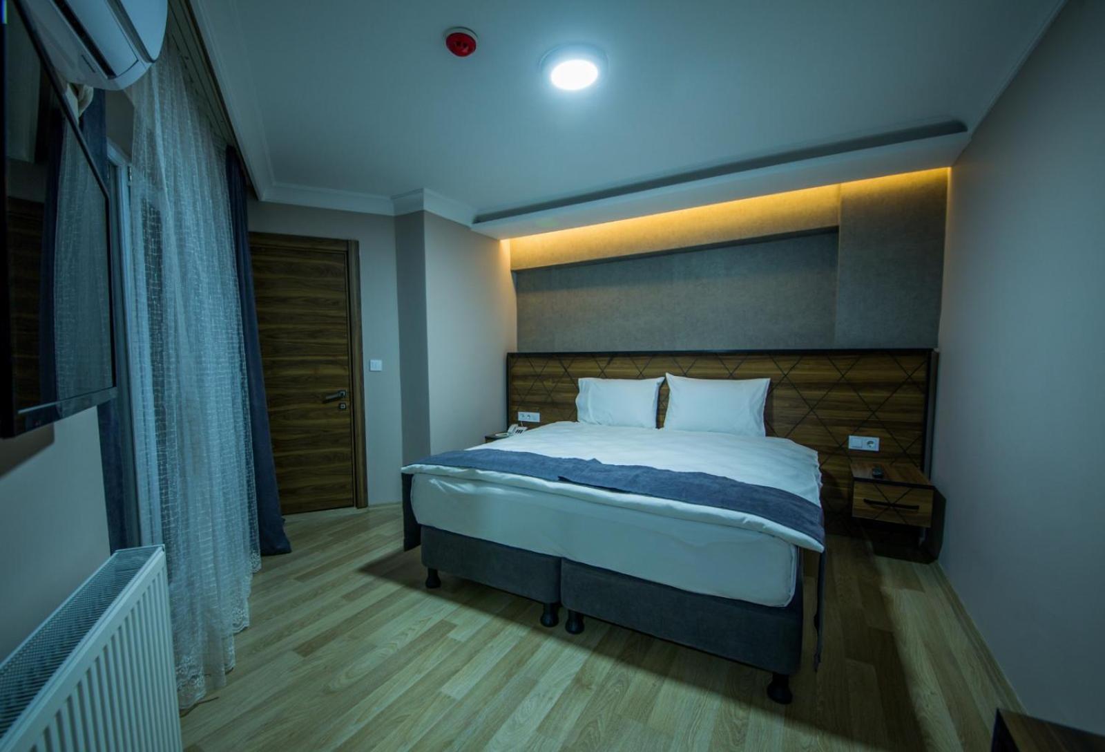 Double Room - Photo 5