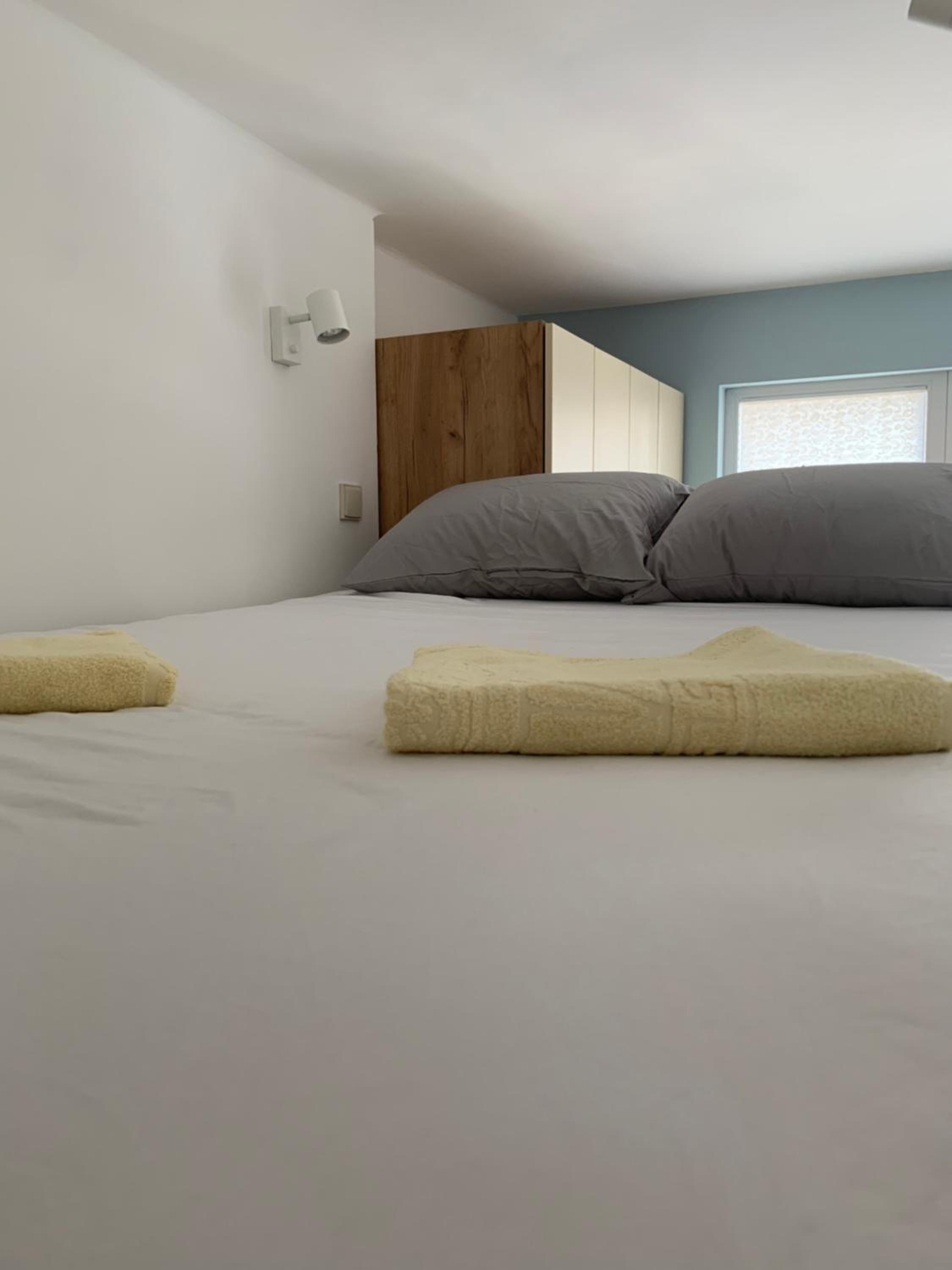 One-Bedroom Apartment - Photo 13