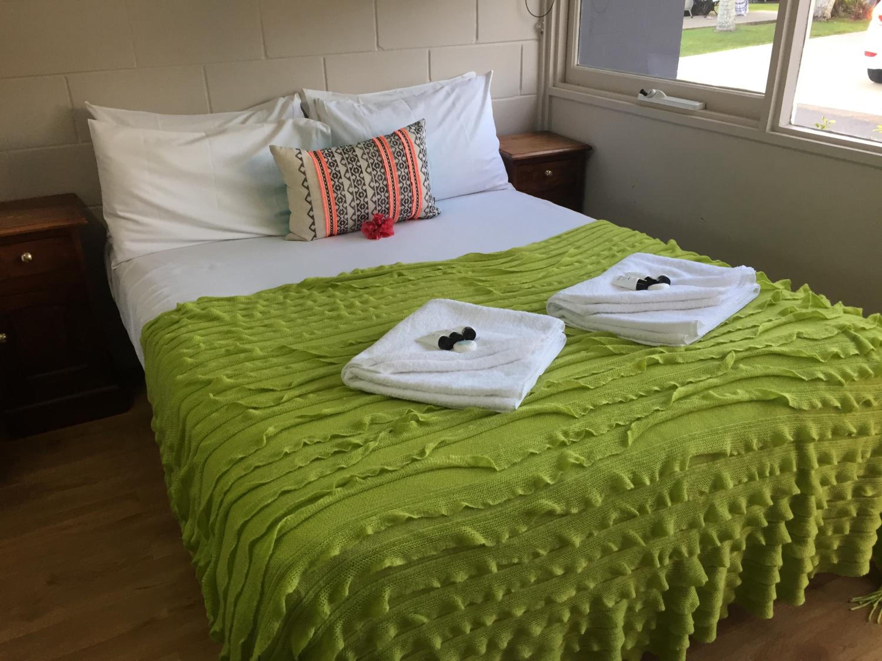 Basic Studio with Shared External Bathroom (4 Guests)