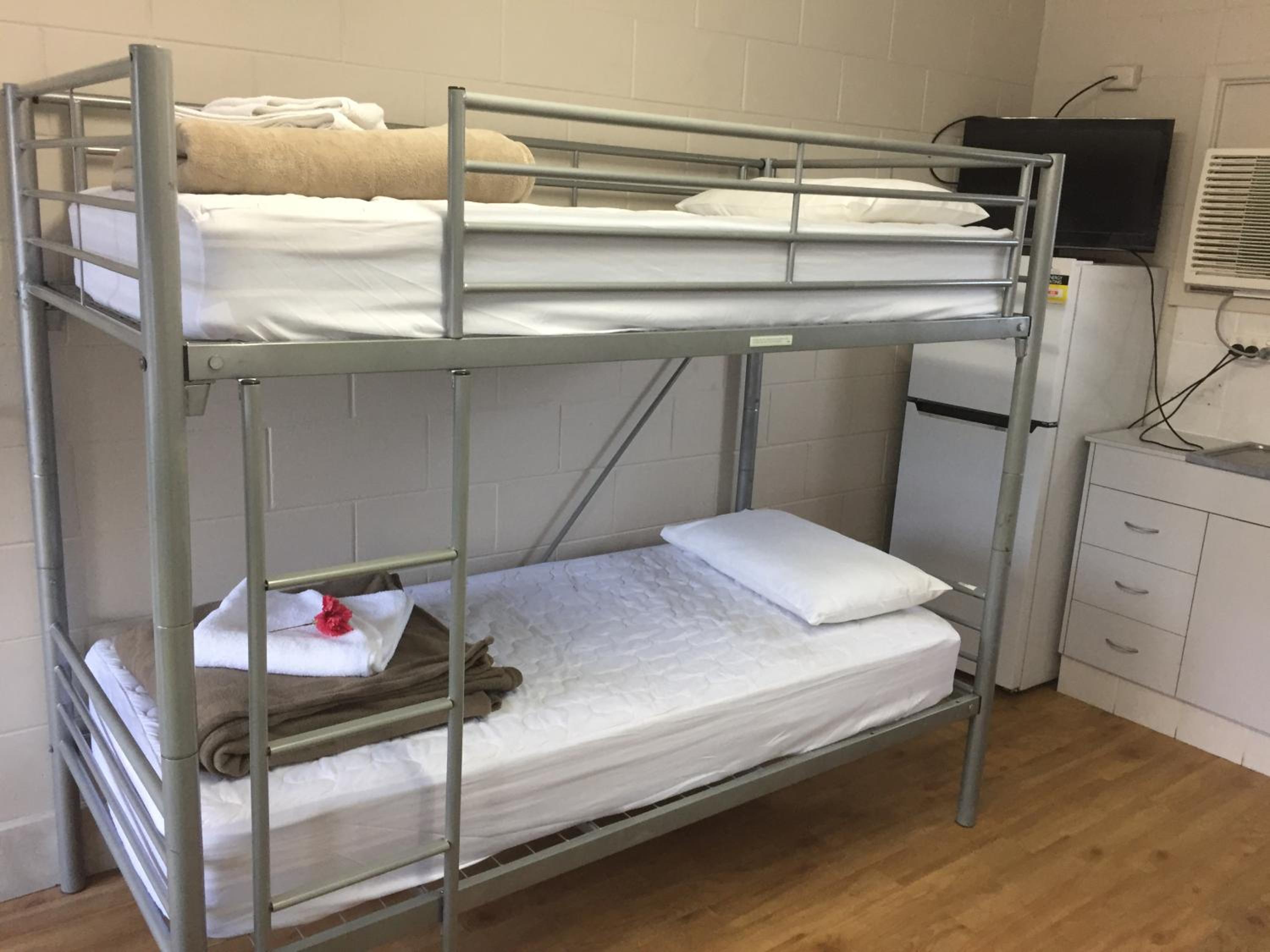 Basic Studio with Shared External Bathroom (4 Guests)