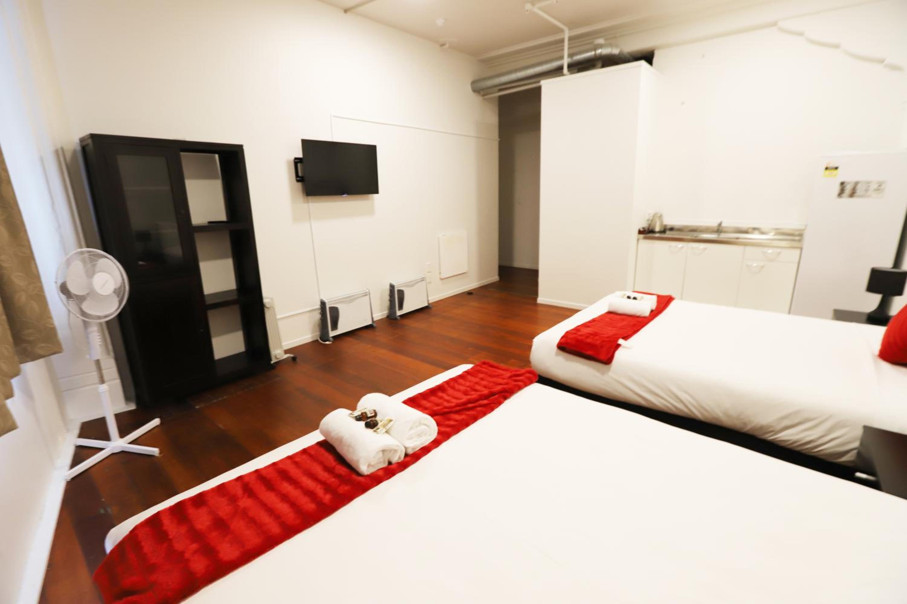 Twin Room with Private Bathroom photo 1